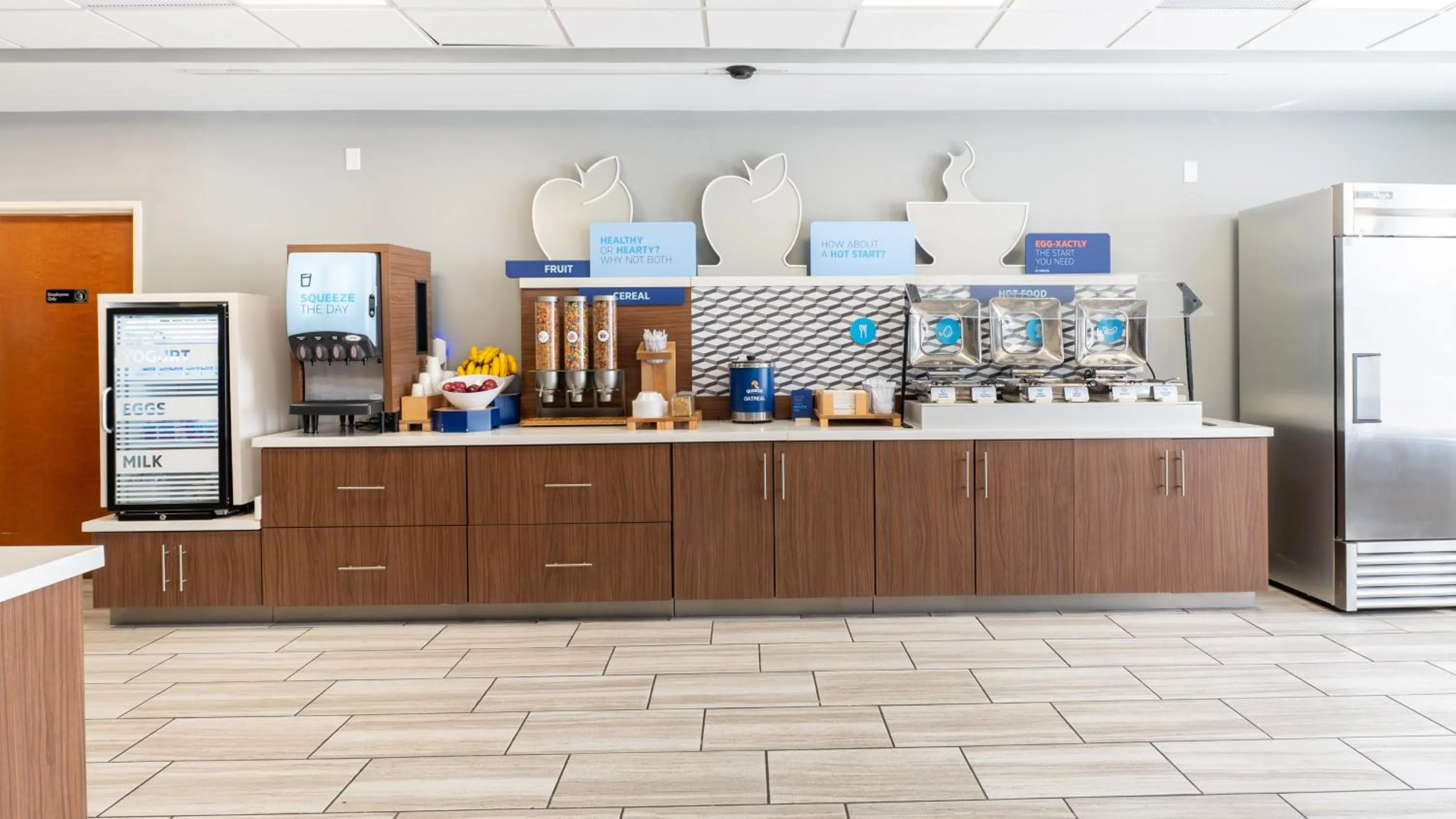 Breakfast in Holiday Inn Express Hotel & Suites Anderson by IHG