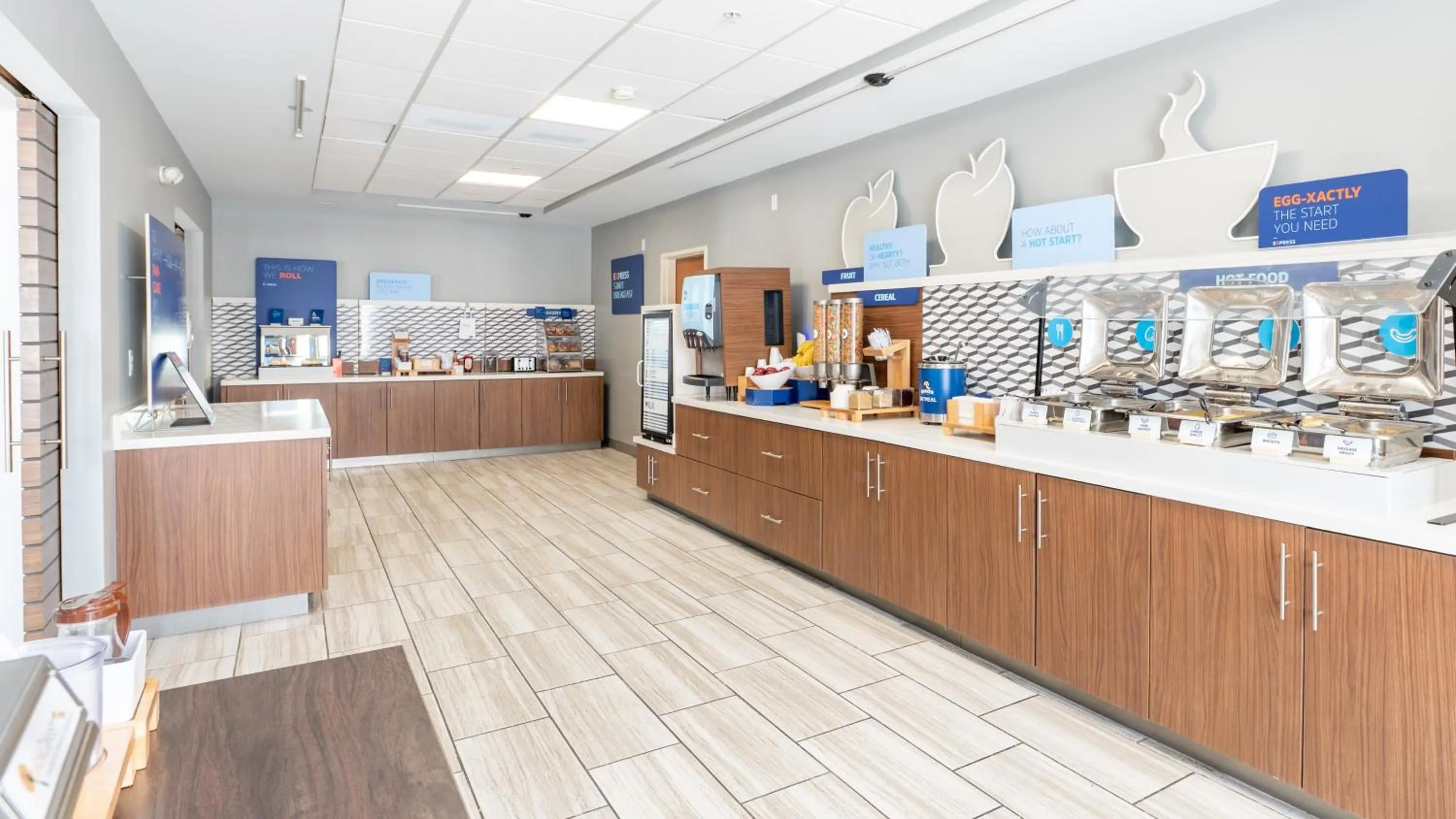 Breakfast in Holiday Inn Express Hotel & Suites Anderson by IHG