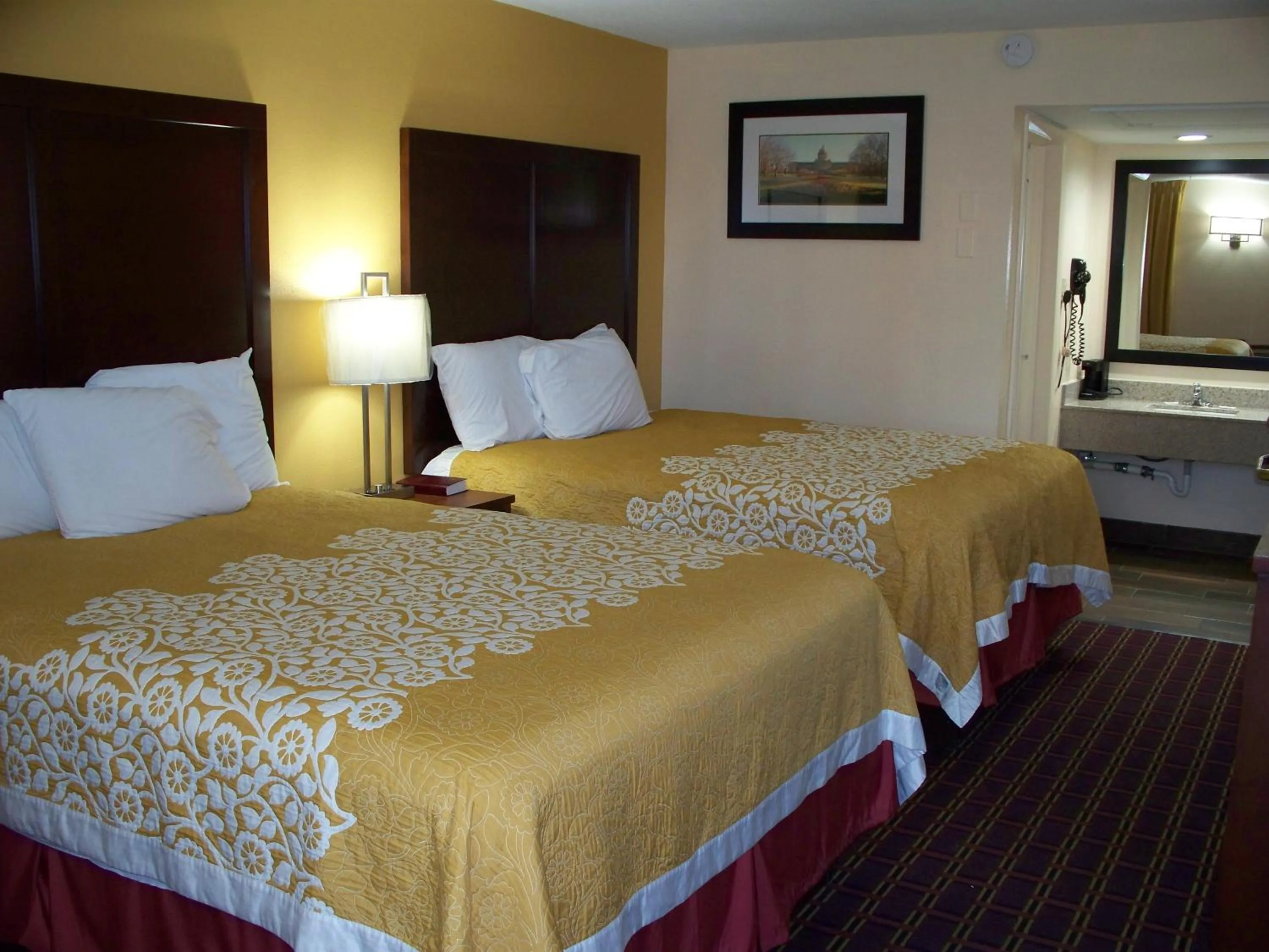 Bed in Bluegrass Inn