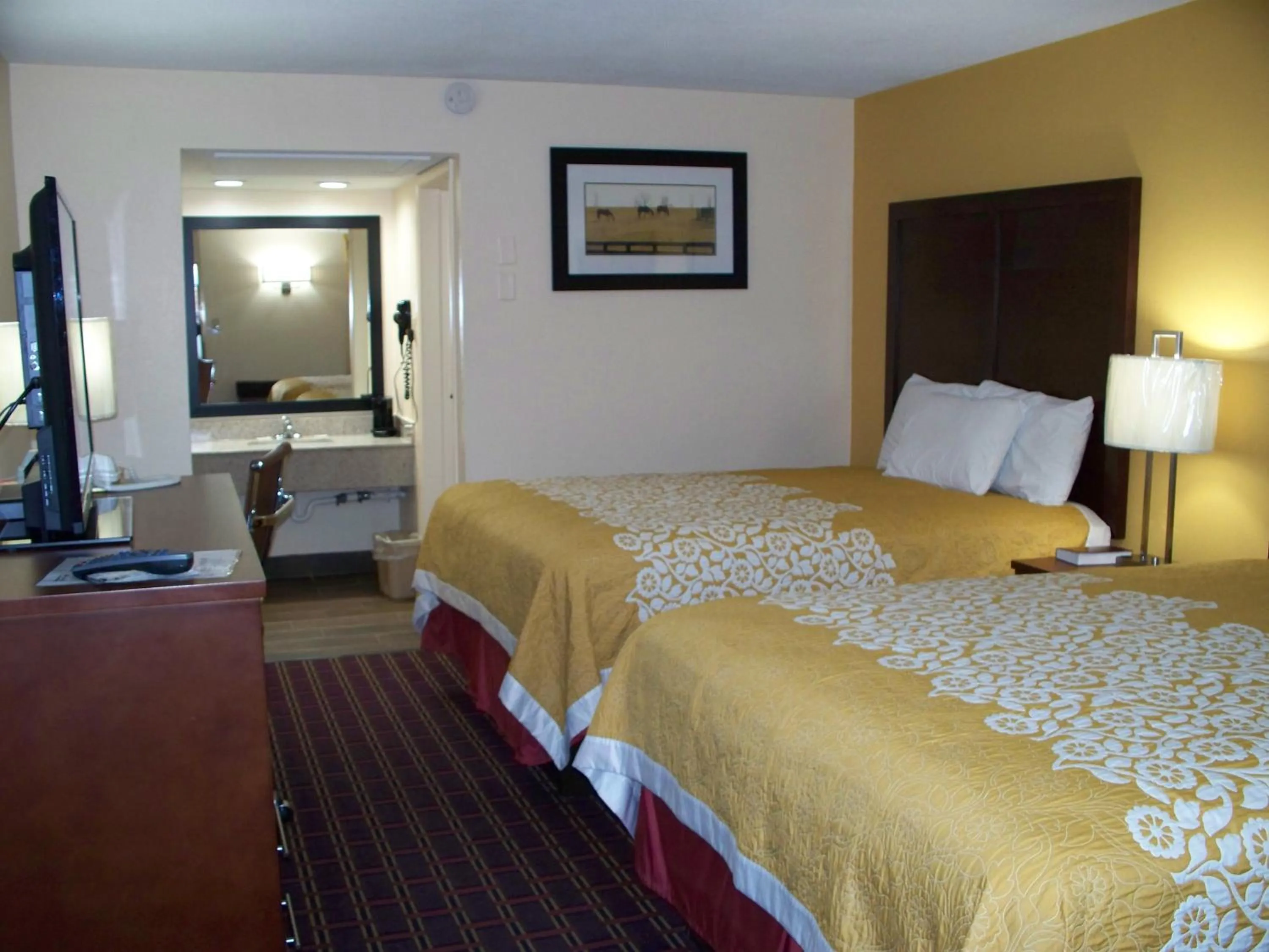 Bed in Bluegrass Inn