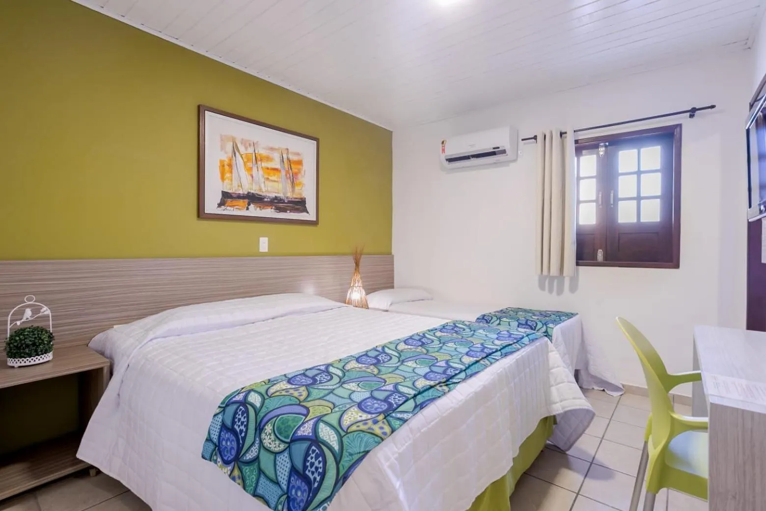 Photo of the whole room, Bed in Pousada Casamar