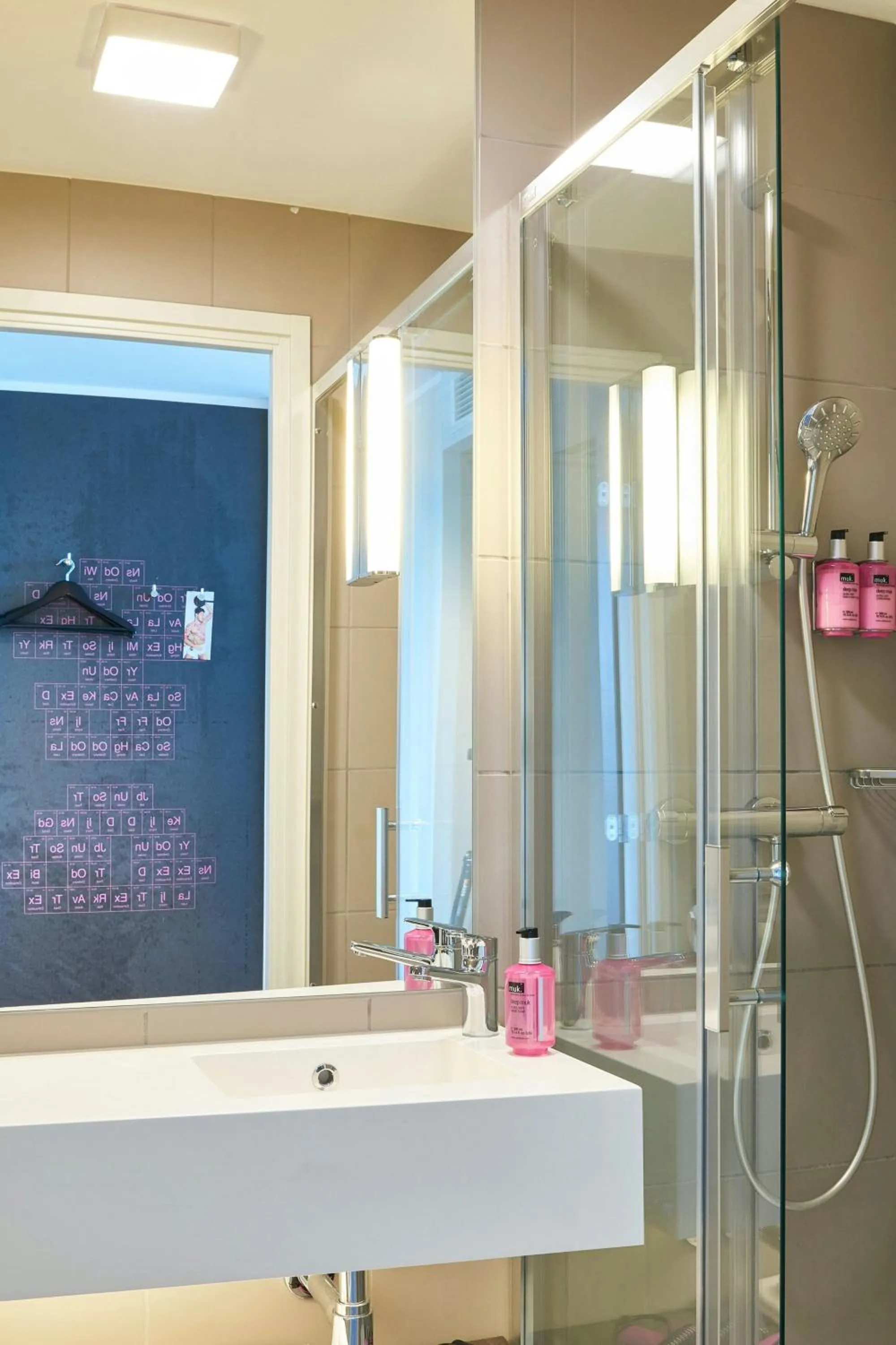 Bathroom in Moxy Milan Linate Airport