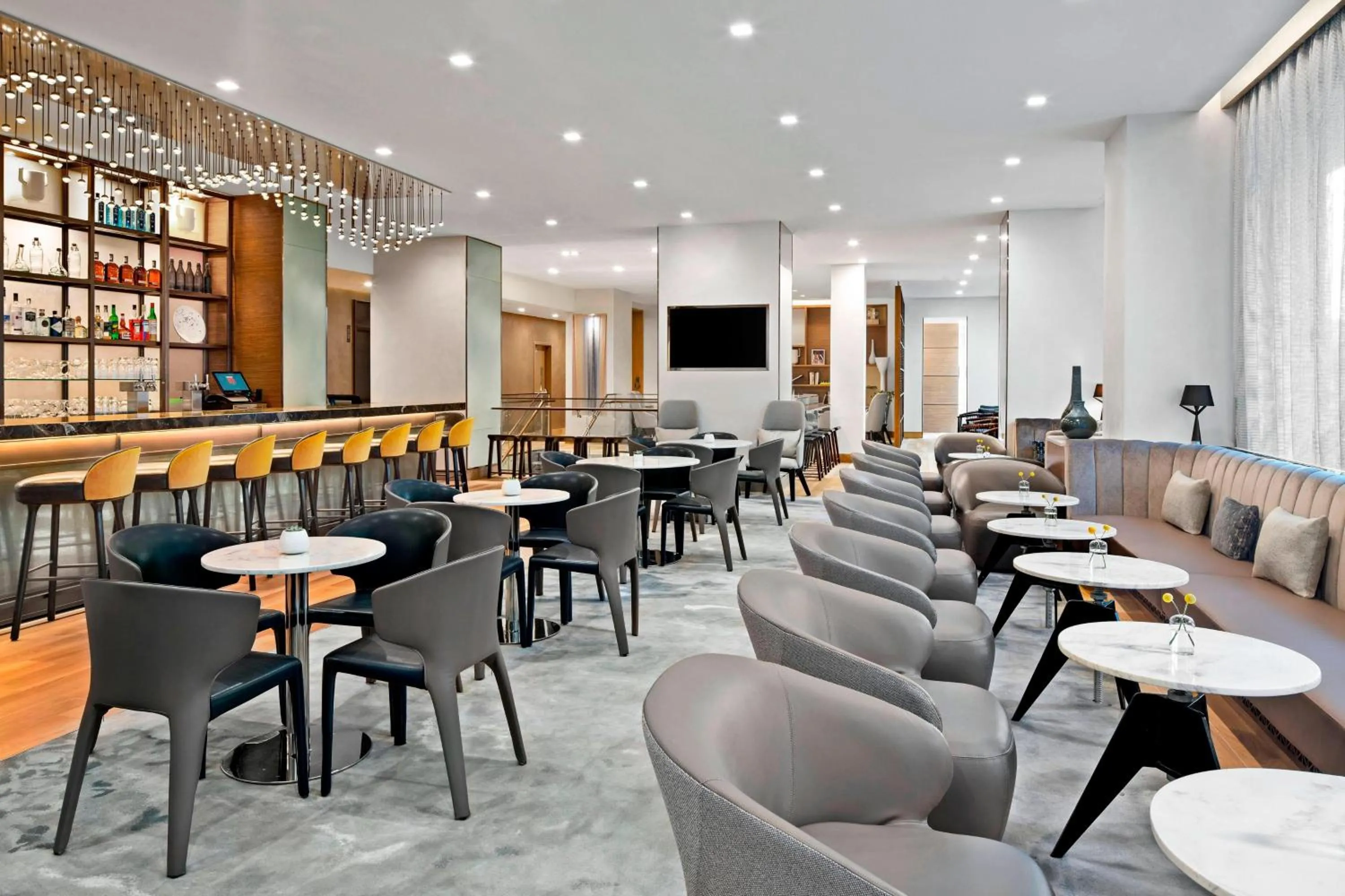 Lounge or bar in AC Hotel by Marriott New York Downtown