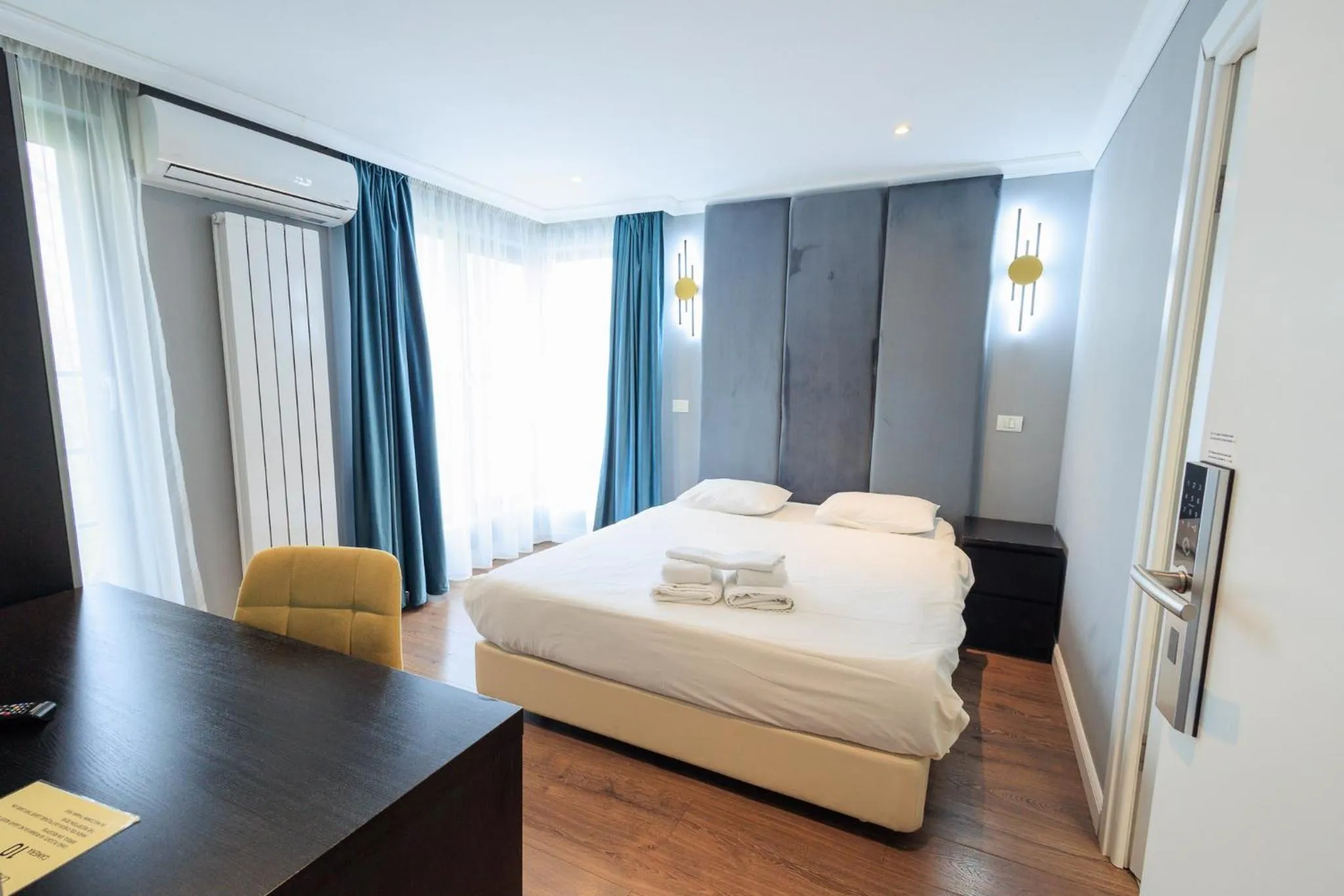 Bedroom, Bed in The Embassy Nord