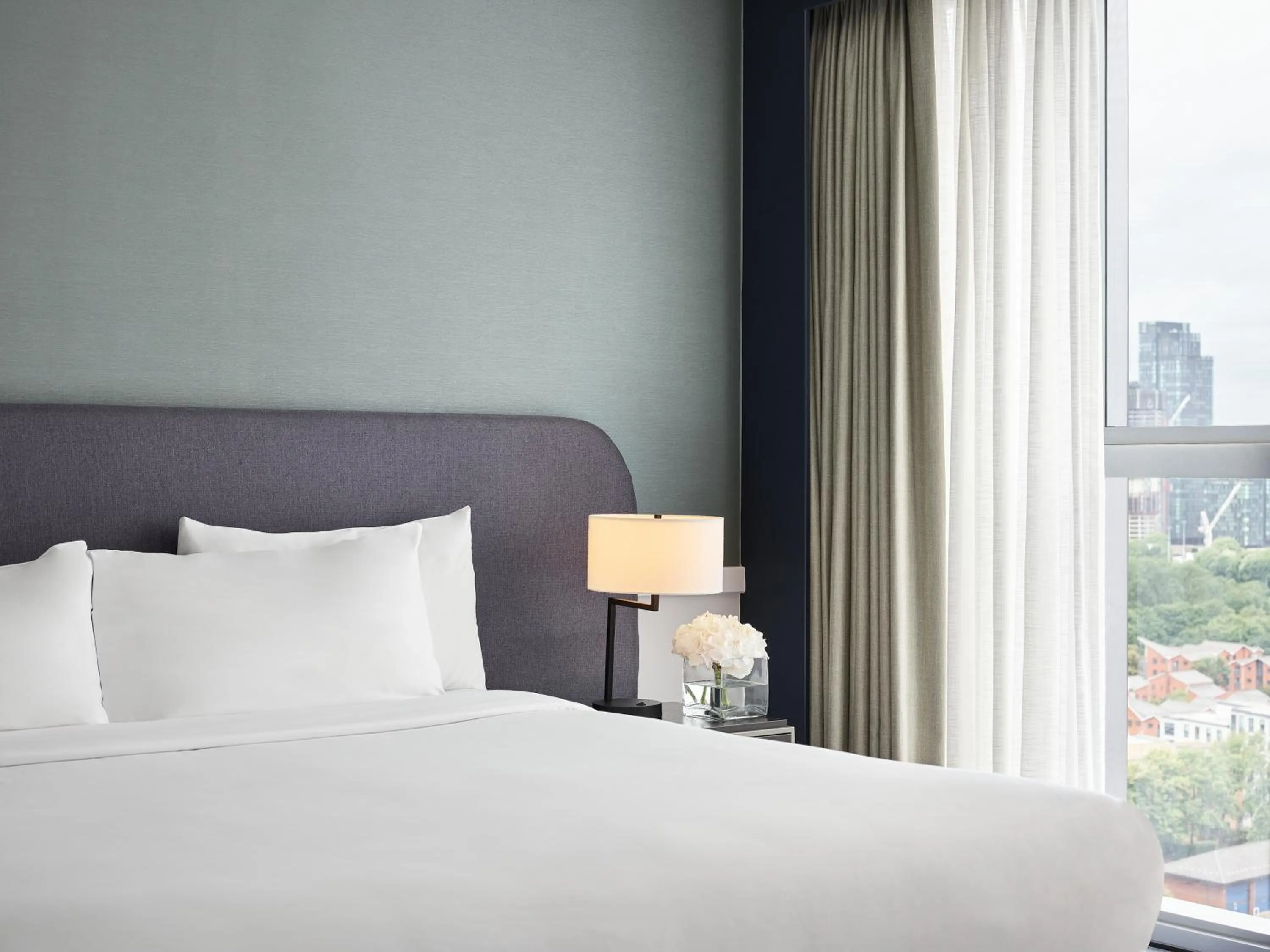 Bed in Hyatt House Manchester - Aparthotel