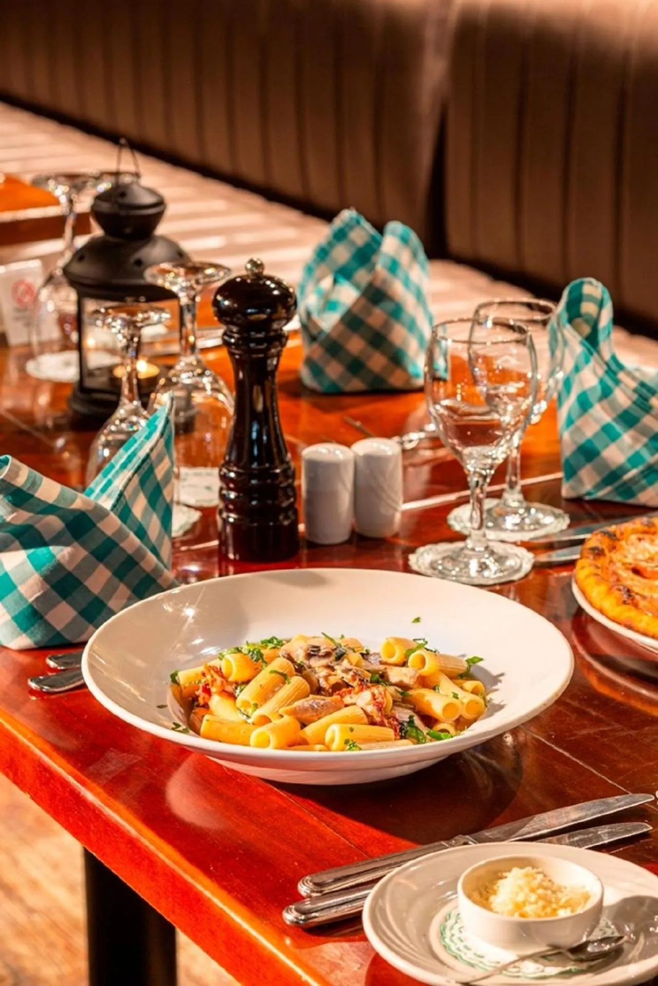 Restaurant/places to eat in Siva Grand Beach