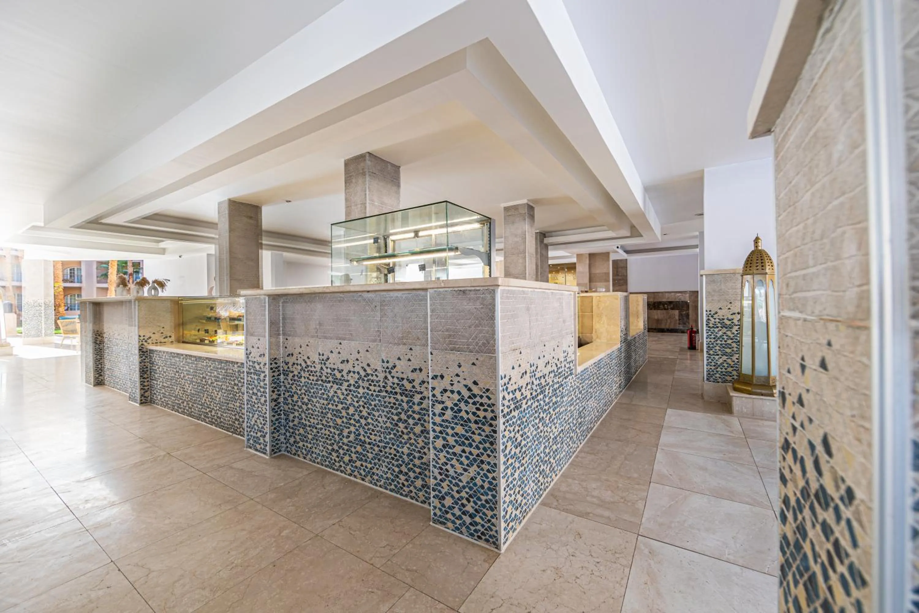 Restaurant/places to eat in Siva Grand Beach