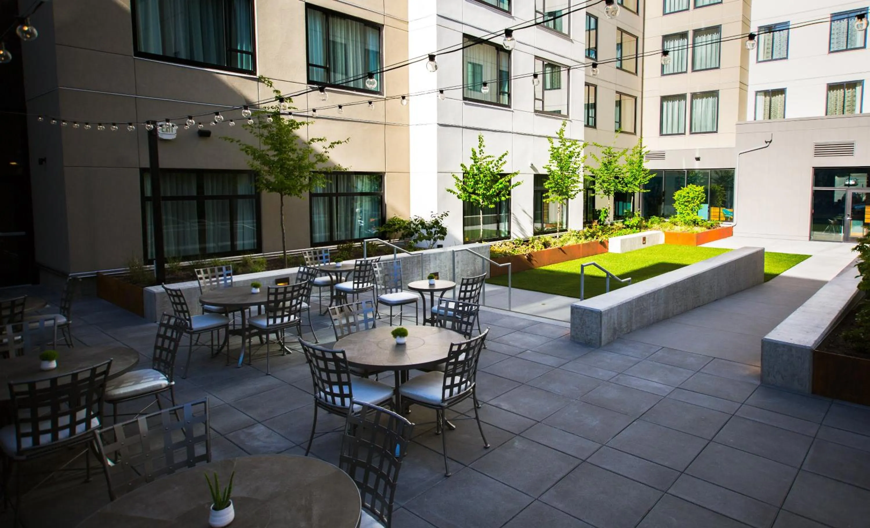 Restaurant/places to eat in Staybridge Suites Seattle - South Lake Union by IHG