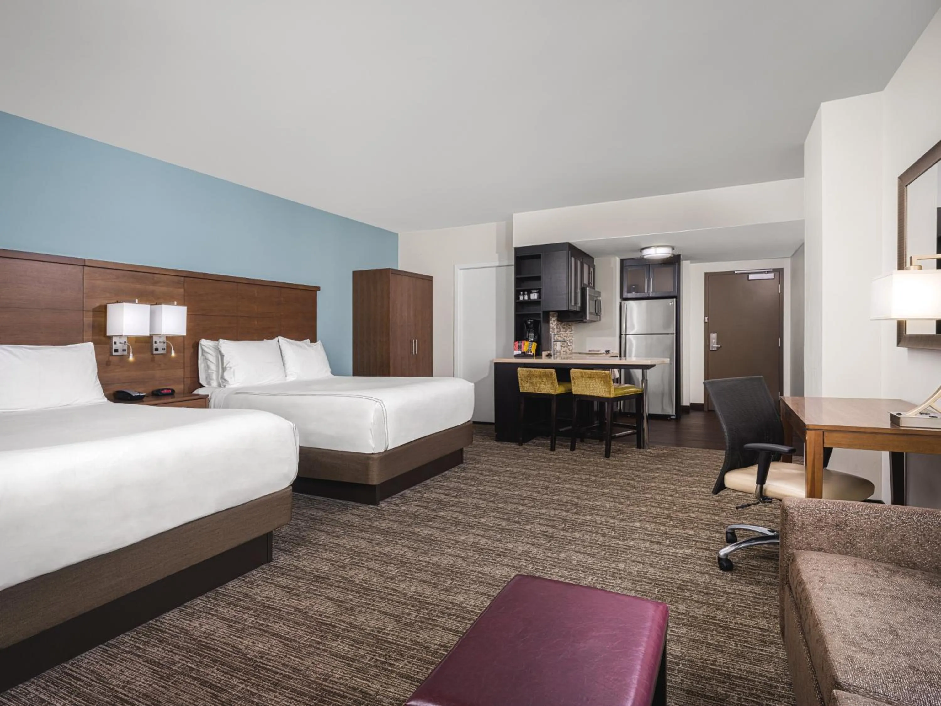 Photo of the whole room, Bed in Staybridge Suites Seattle - South Lake Union by IHG