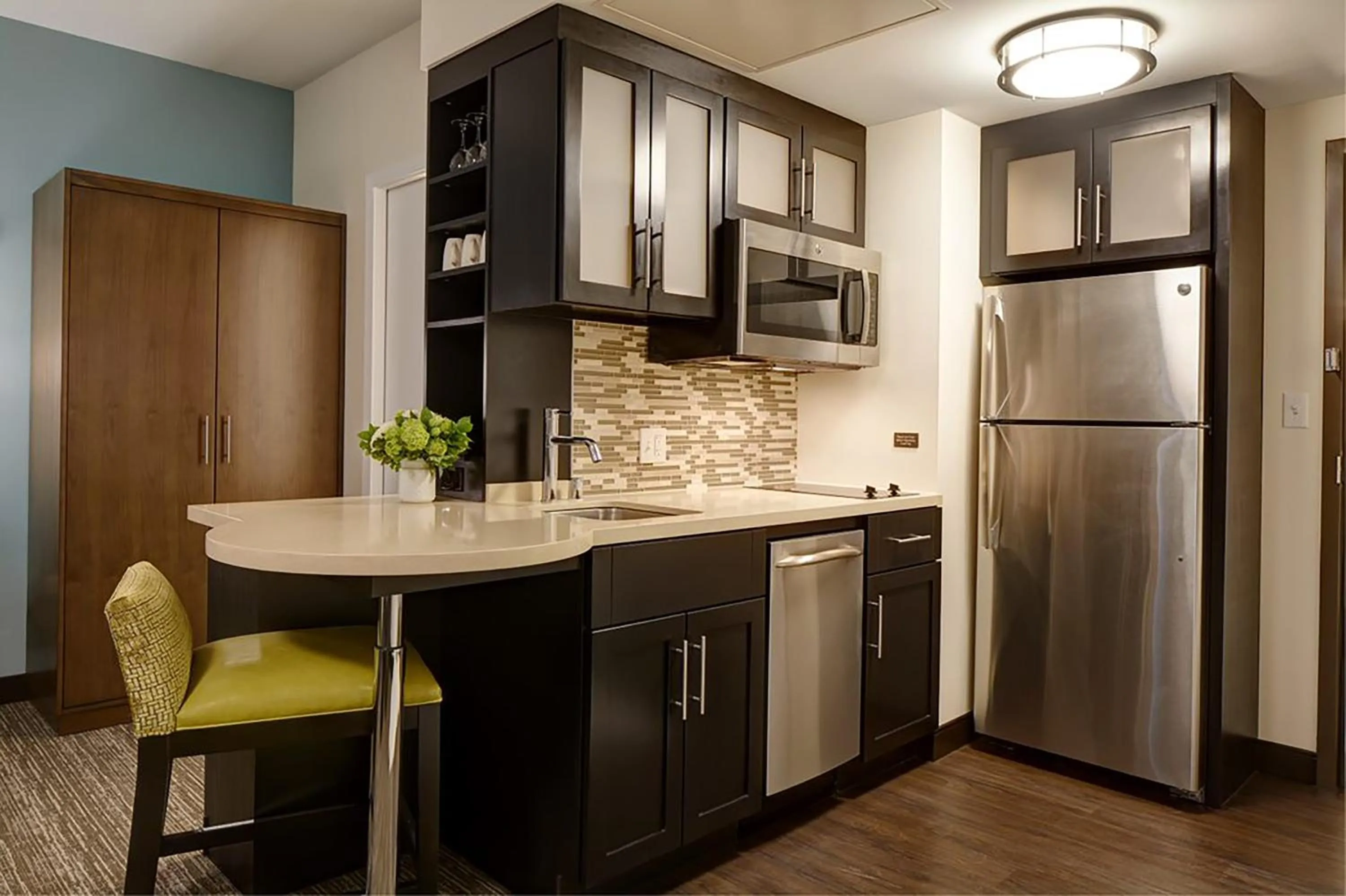 Kitchen or kitchenette in Staybridge Suites Seattle - South Lake Union by IHG