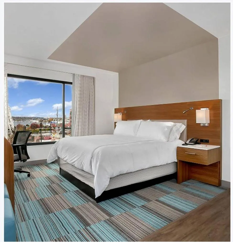 Photo of the whole room, Bed in EVEN Hotel Seattle Downtown - Lake Union by IHG