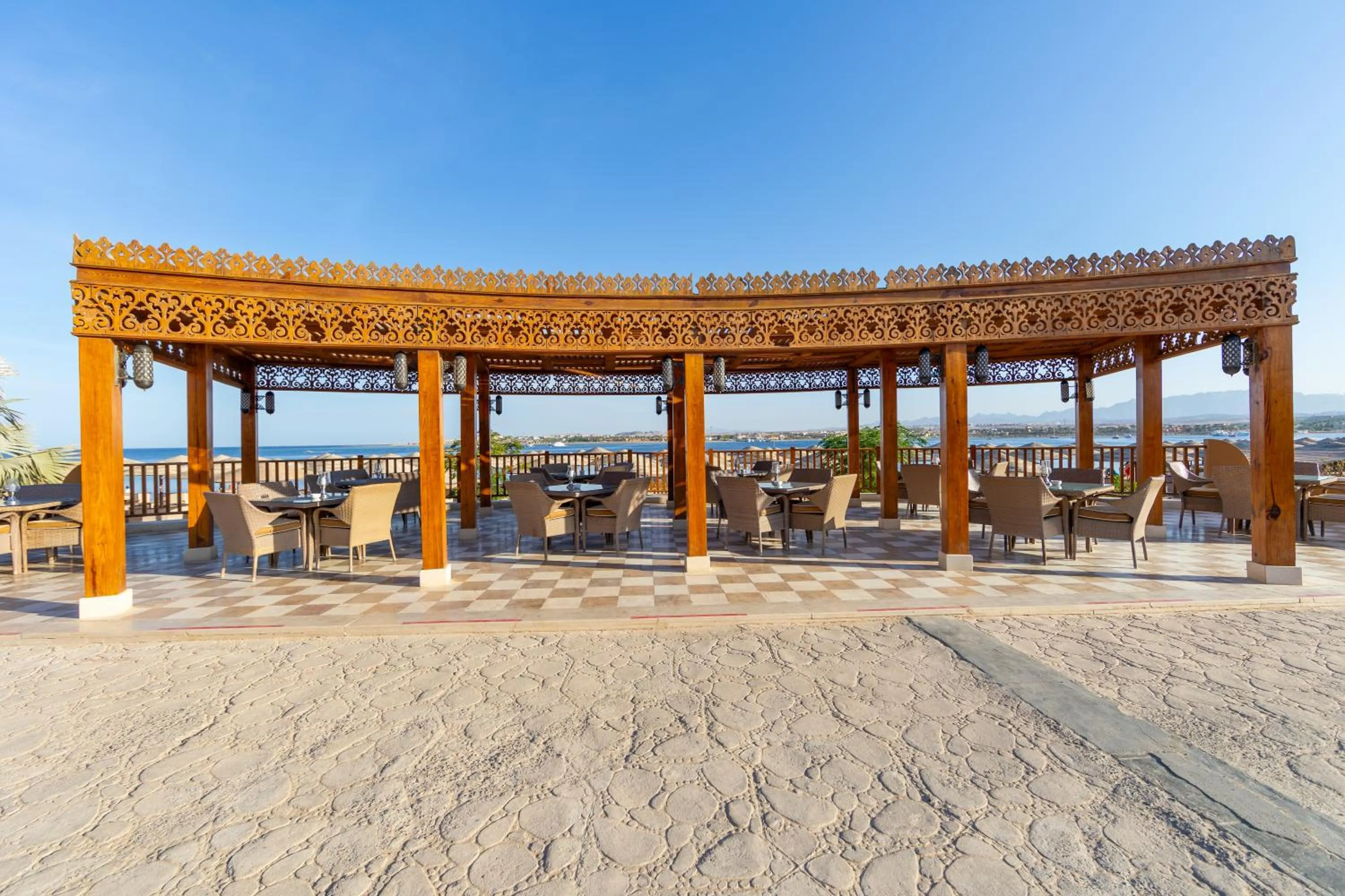 Lounge or bar in Grand Waterworld Makadi - Couples and Families Only