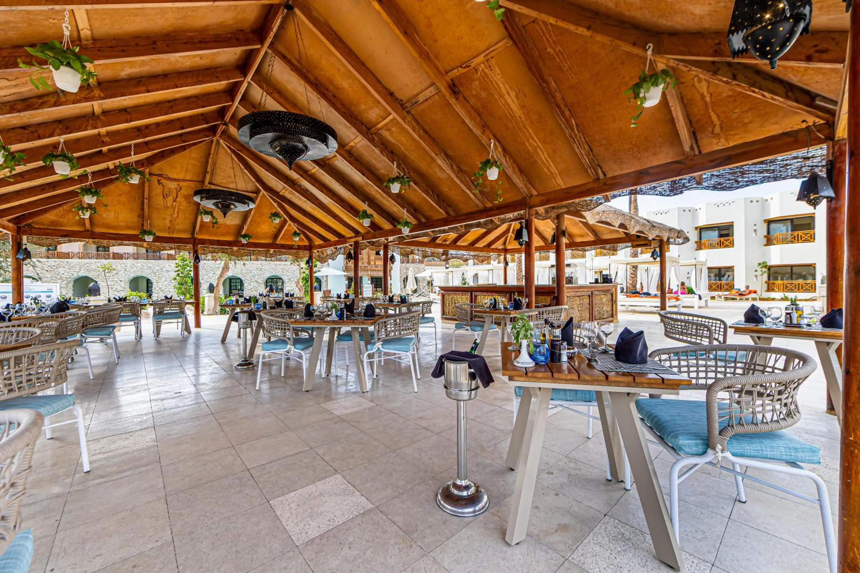 Restaurant/places to eat in Ghazala Gardens