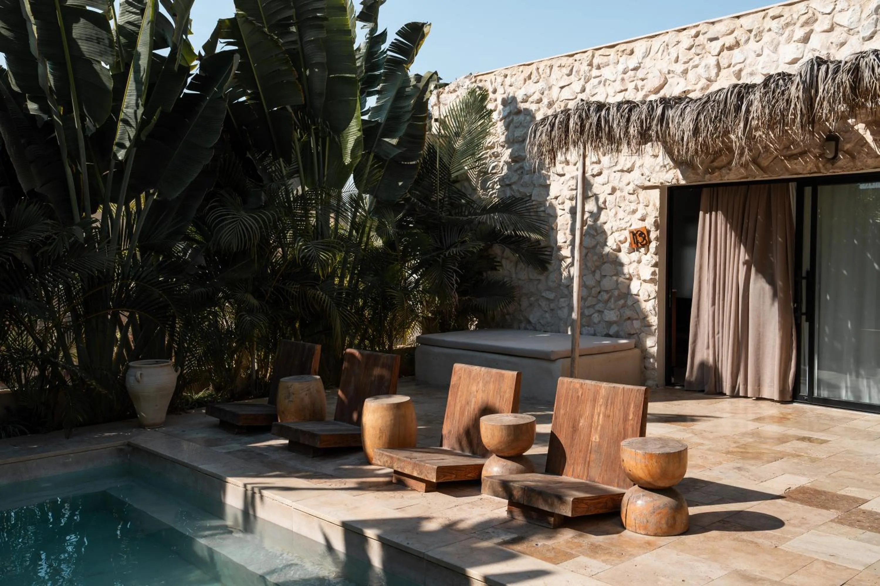 Property building in Hotel Anilevich Mansion