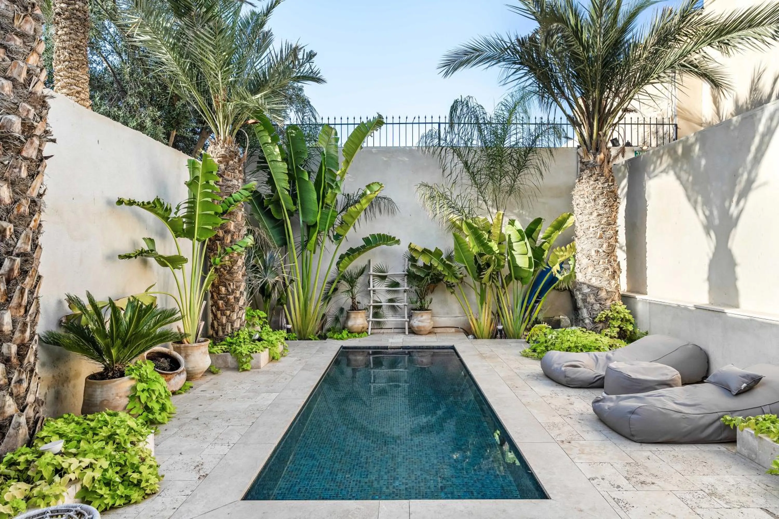 Spring in Hotel Anilevich Mansion