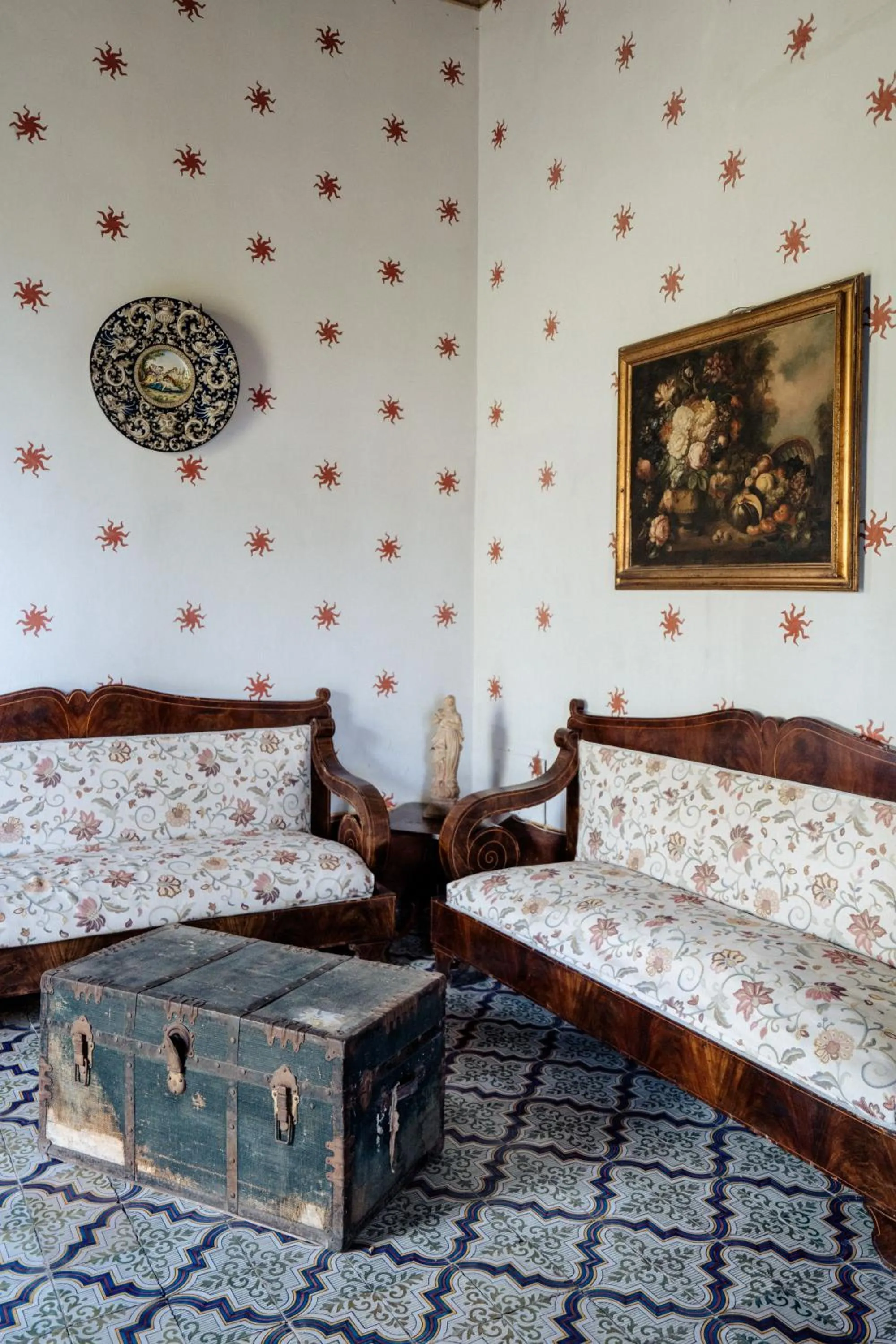 Living room, Bed in Palazzo Mazziotti