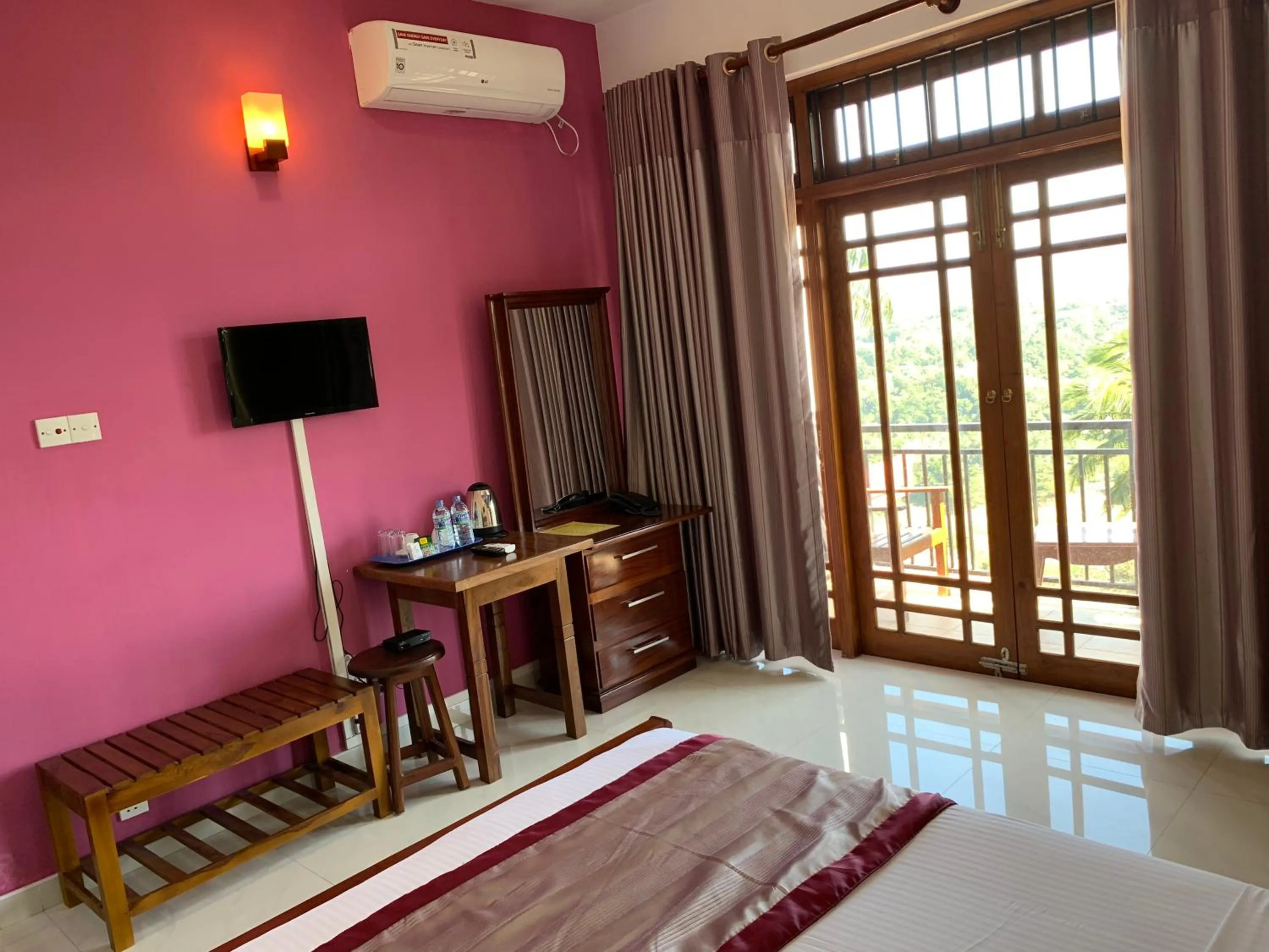 Bedroom, Bed in Serenity Hill Oasis