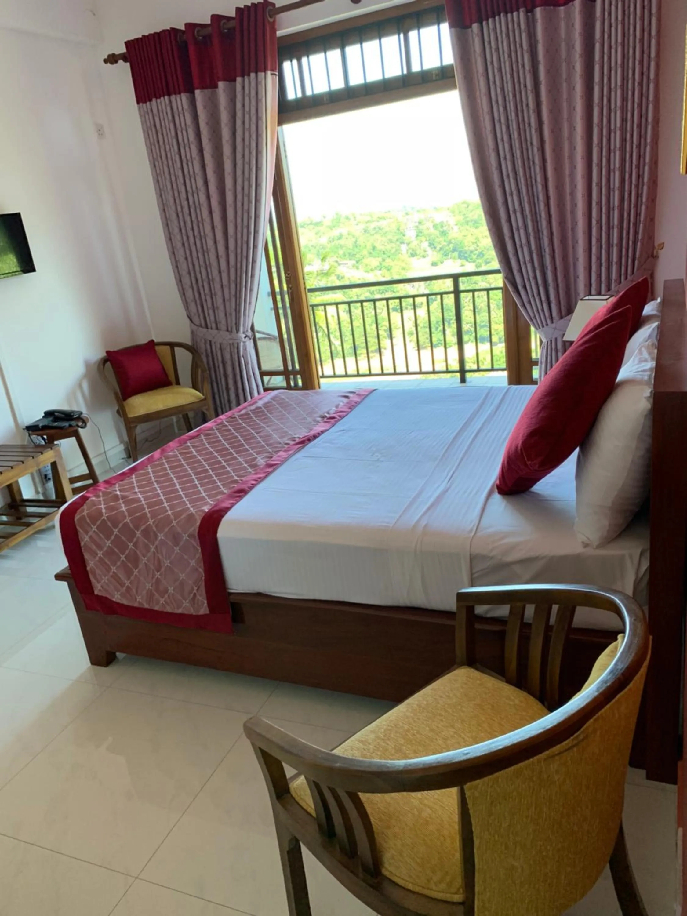 View (from property/room), Bed in Serenity Hill Oasis