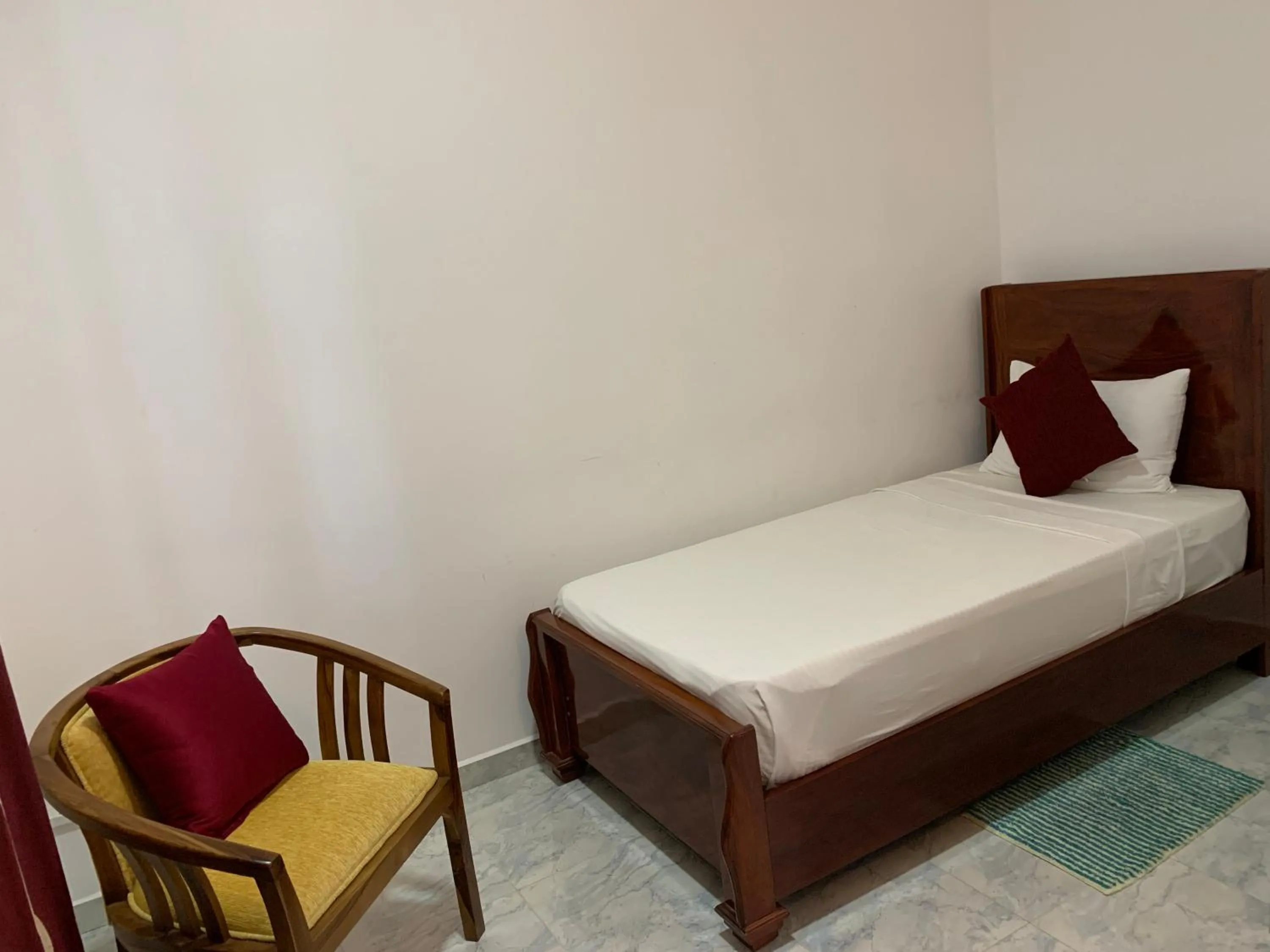 Bedroom, Bed in Serenity Hill Oasis