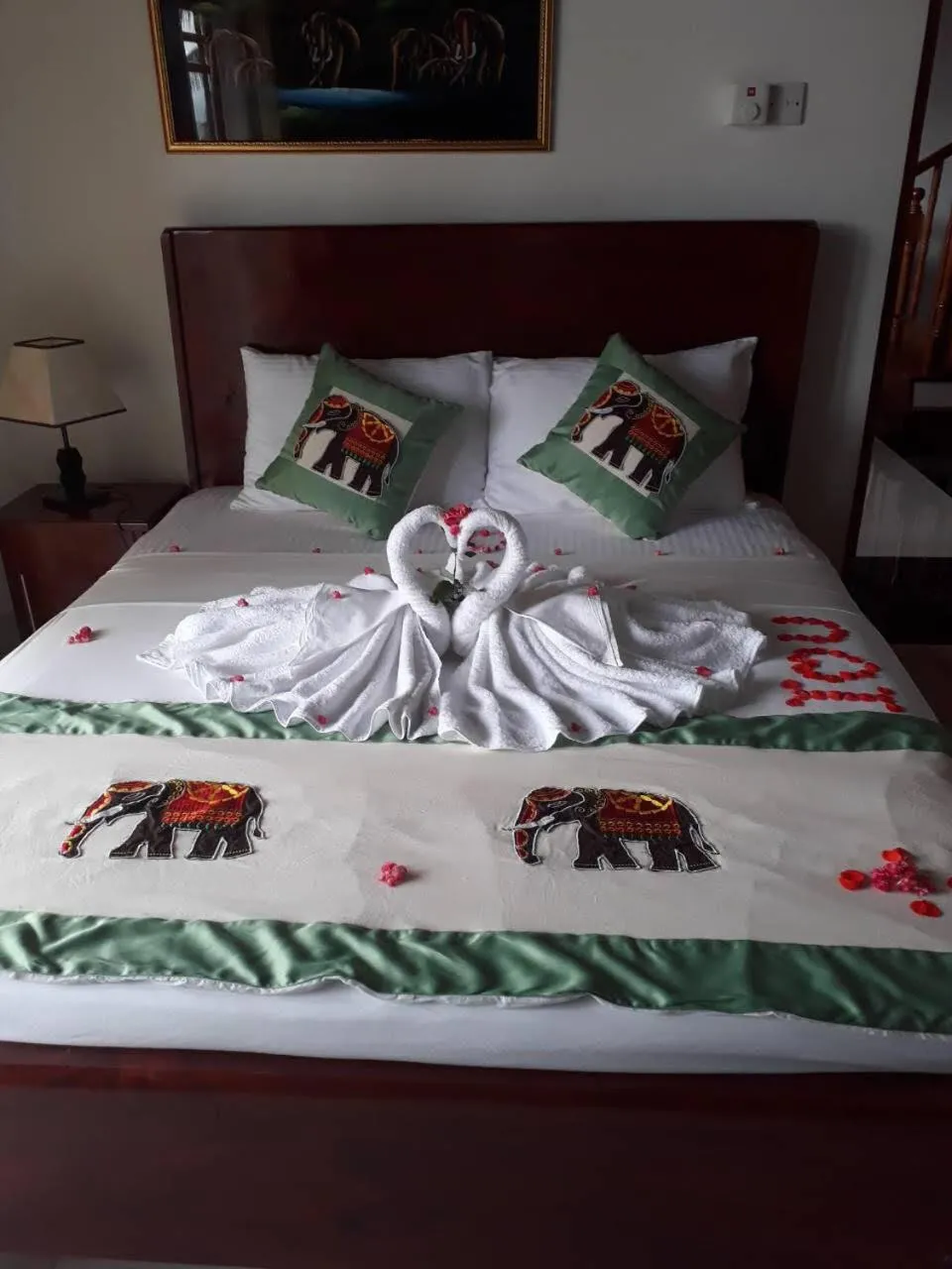 Decorative detail, Bed in Serenity Hill Oasis