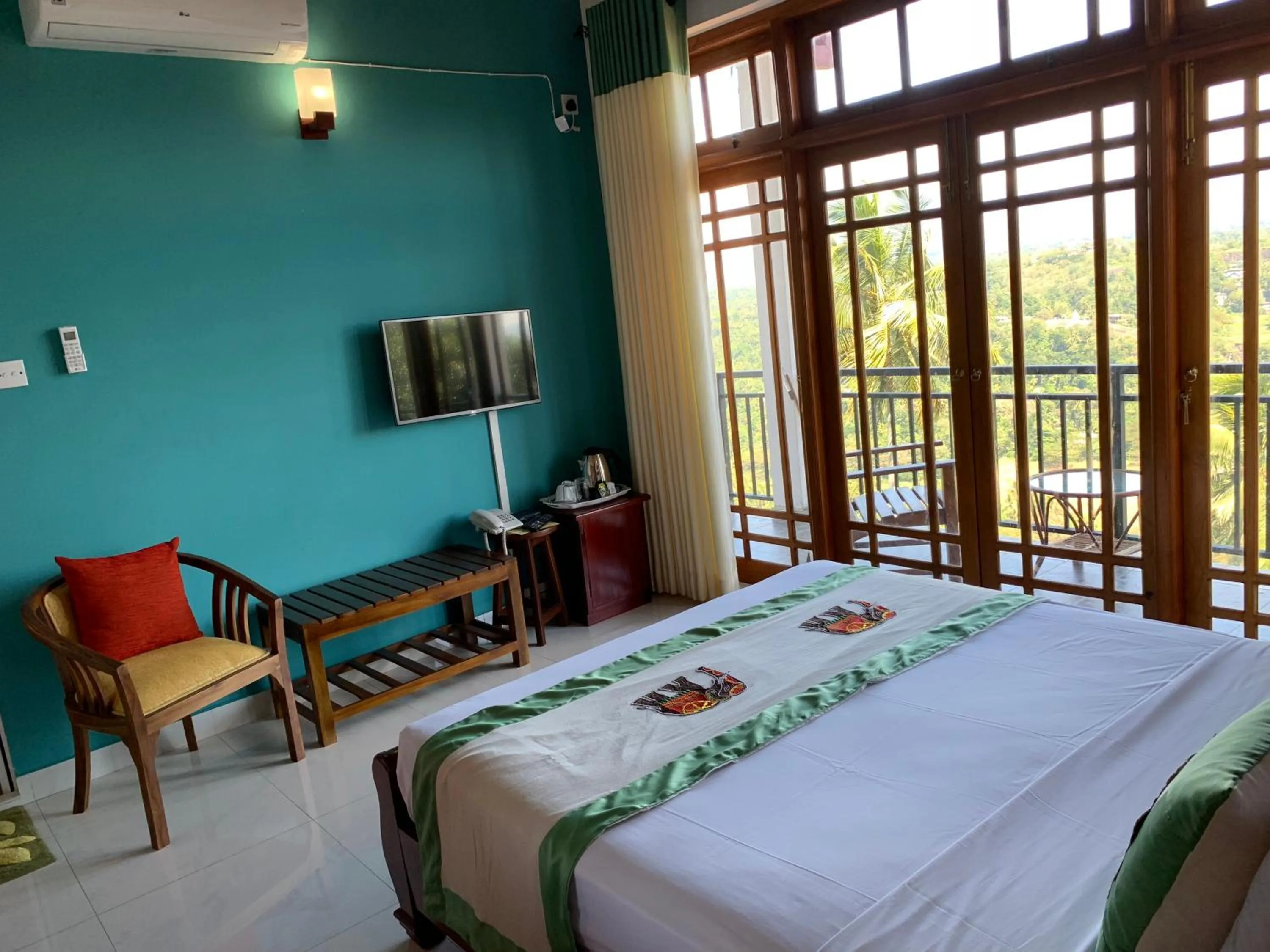 Bedroom, Bed in Serenity Hill Oasis