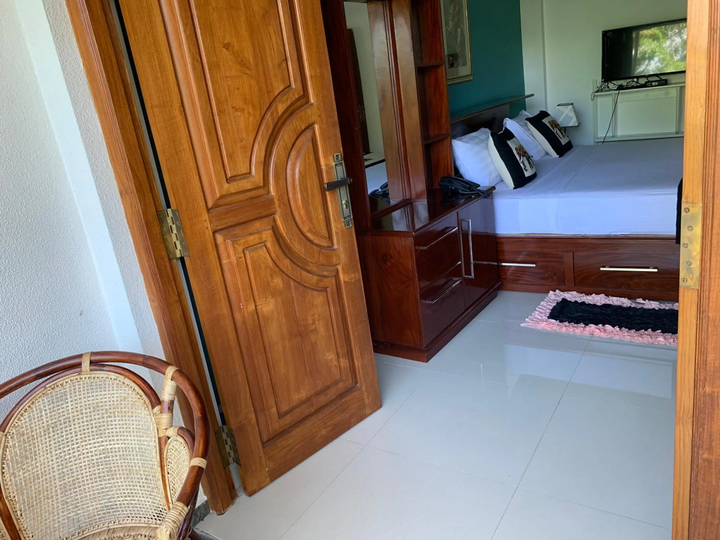 Bedroom, Bed in Serenity Hill Oasis
