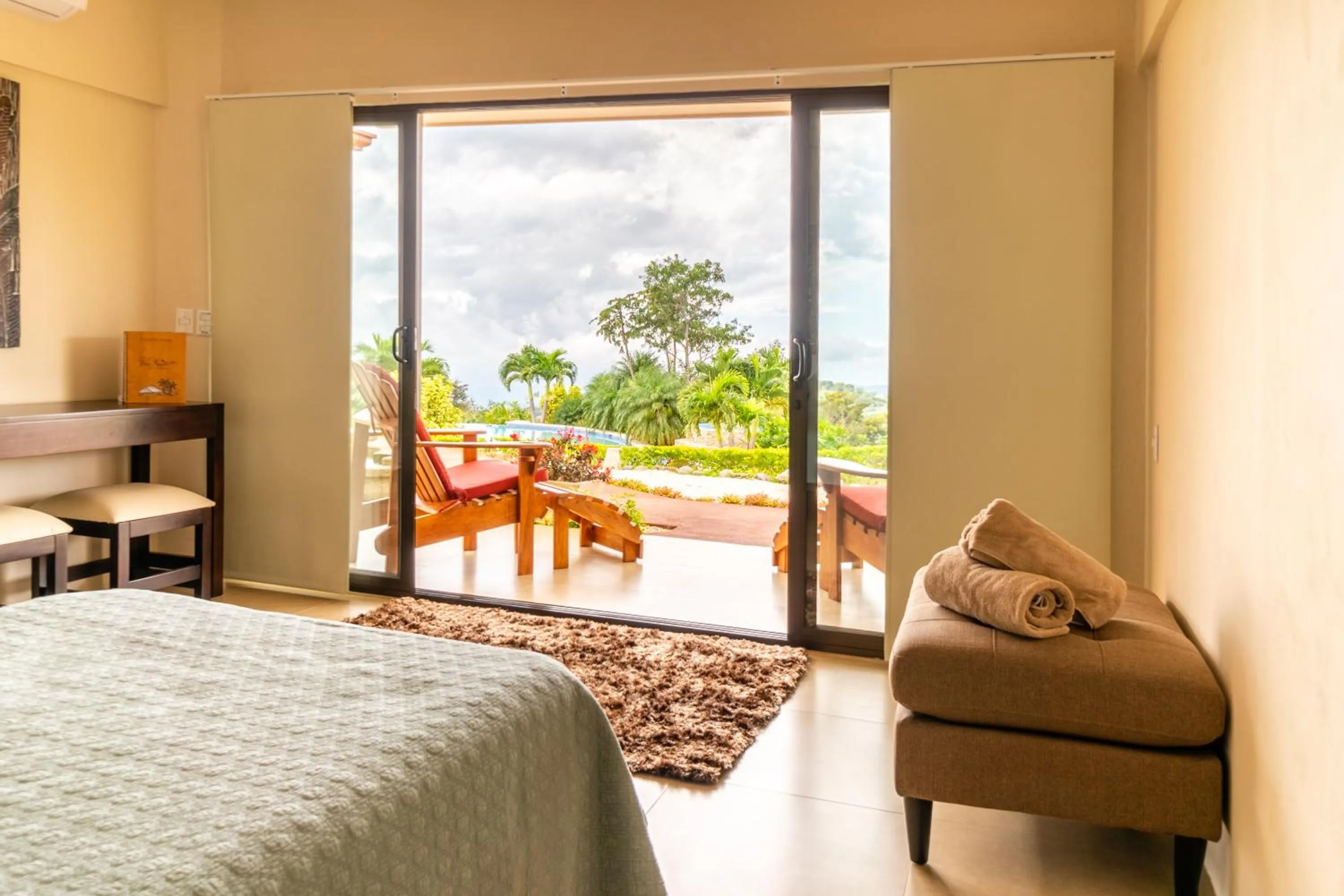 Patio, Bed in Vida Mountain Resort & Spa Adults Only