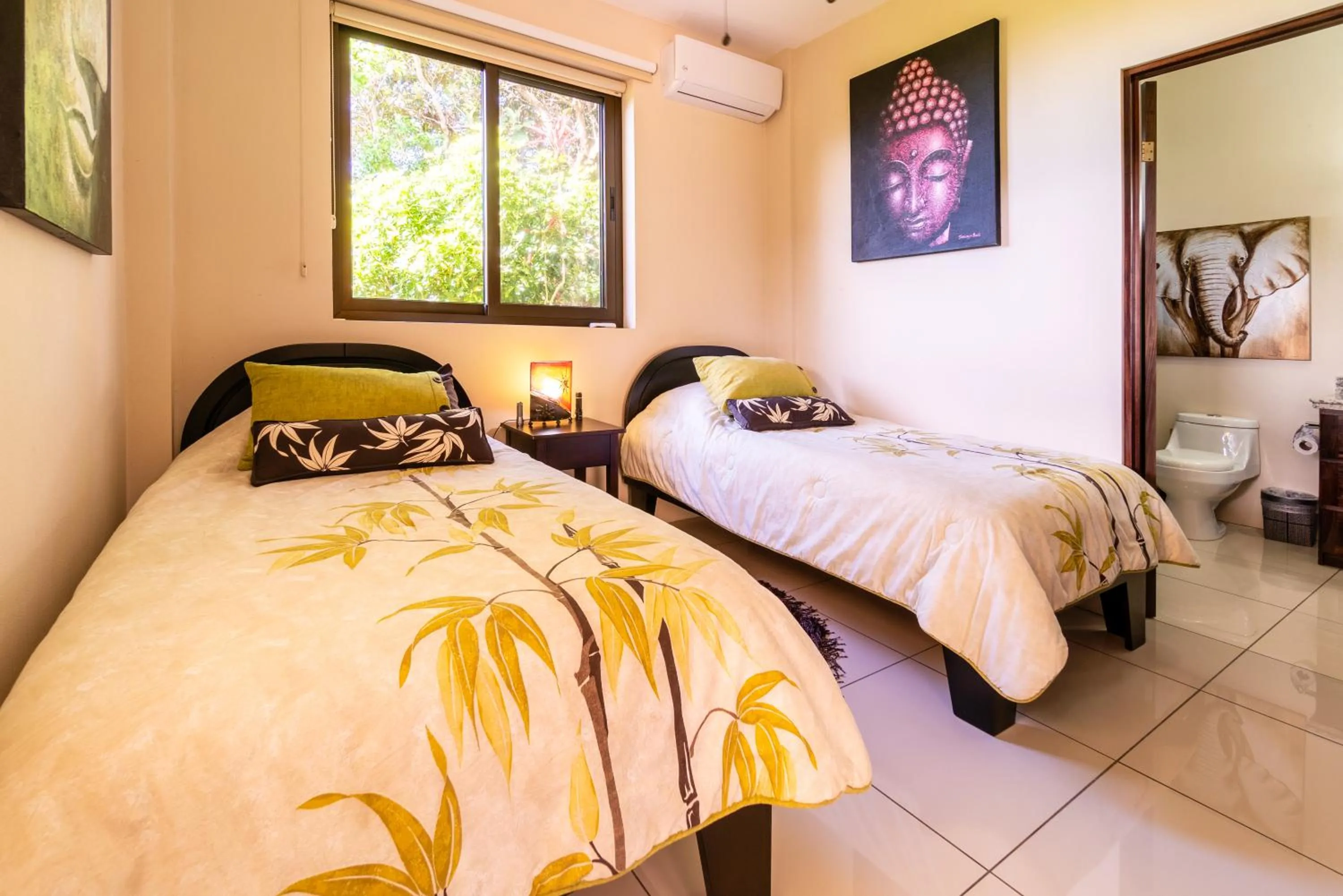 Bed in Vida Mountain Resort & Spa Adults Only