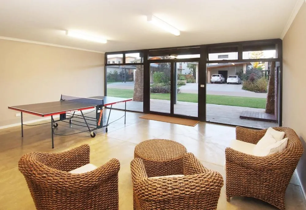 Area and facilities in Regency Beach Club