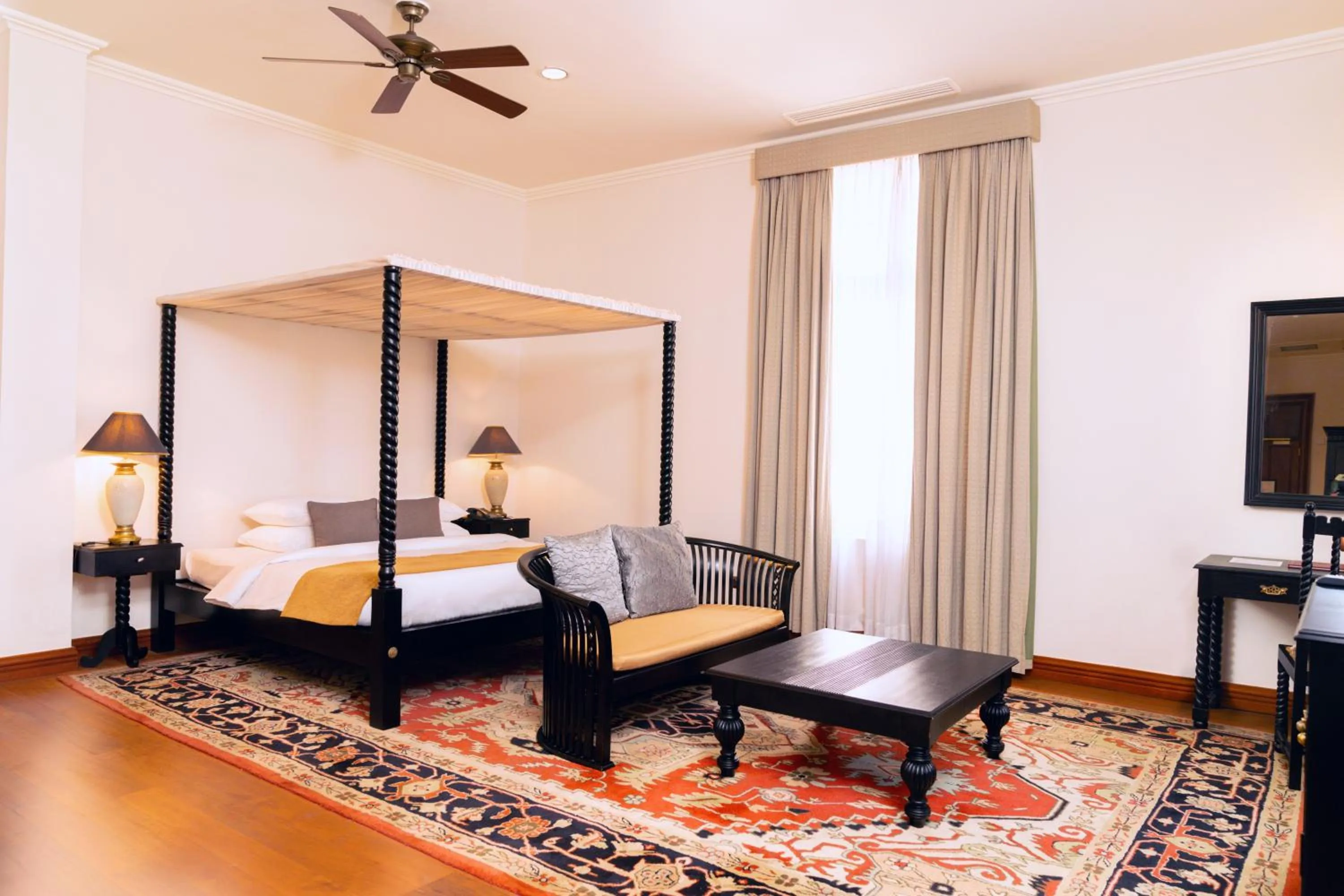 Living room, Bed in Galle Face Hotel