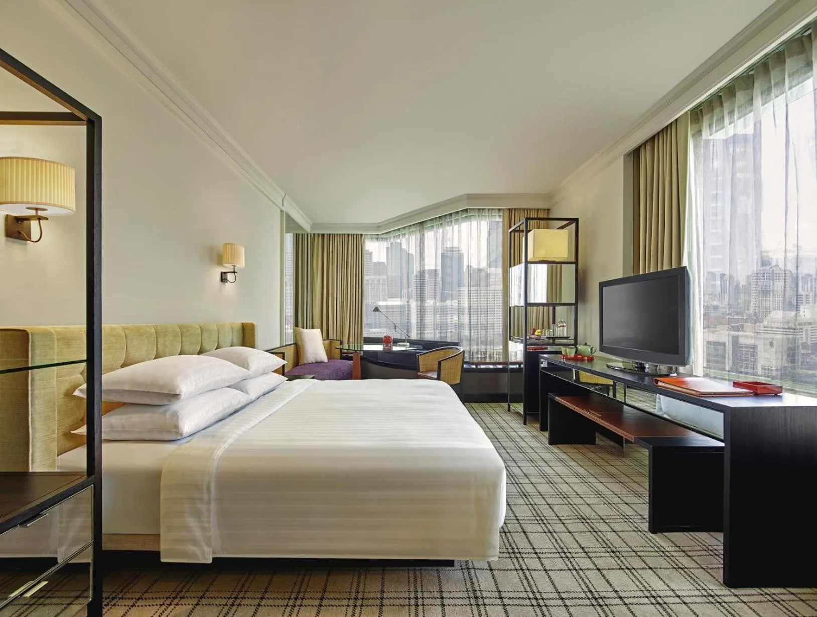 Bedroom, Bed in Grand Hyatt Erawan Bangkok