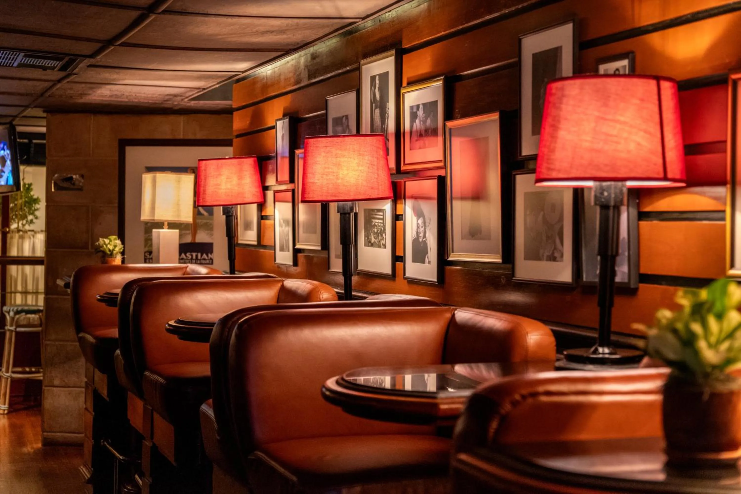 Restaurant/places to eat in Grand Hyatt Erawan Bangkok