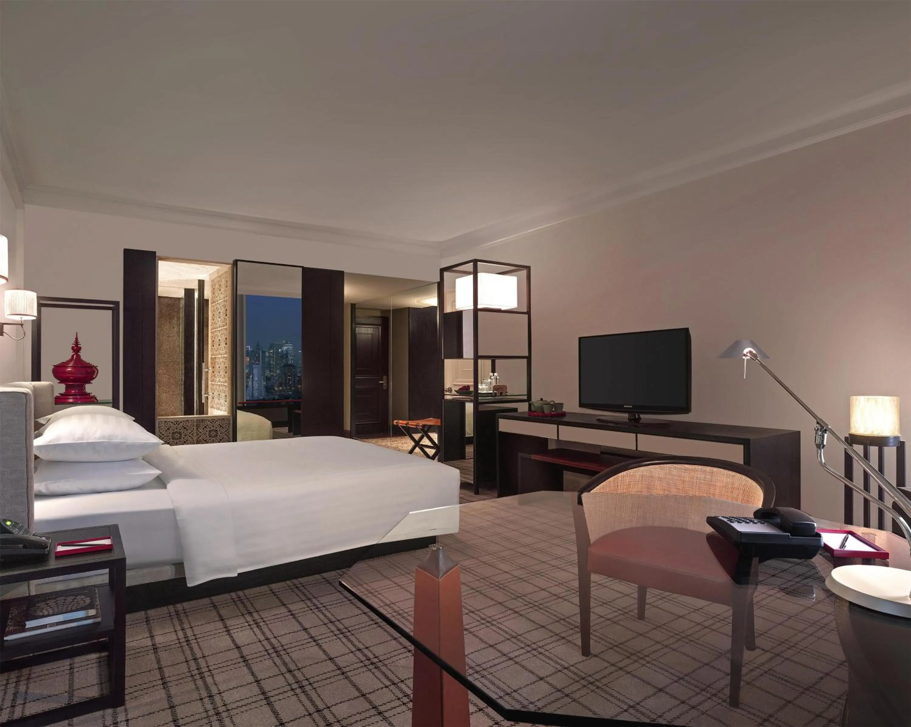 Bedroom, Bed in Grand Hyatt Erawan Bangkok