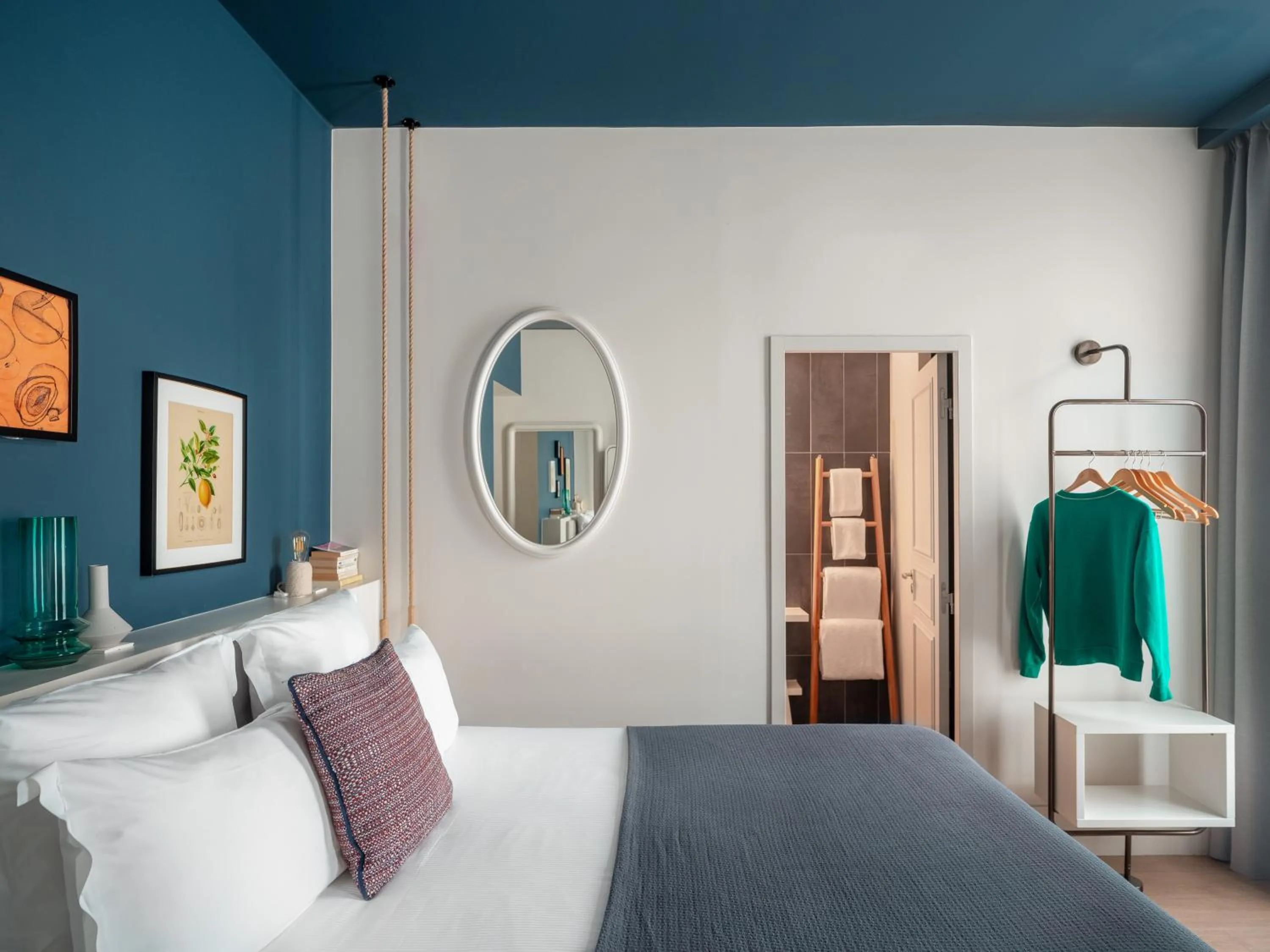 Photo of the whole room, Bed in Hôtel Belleval