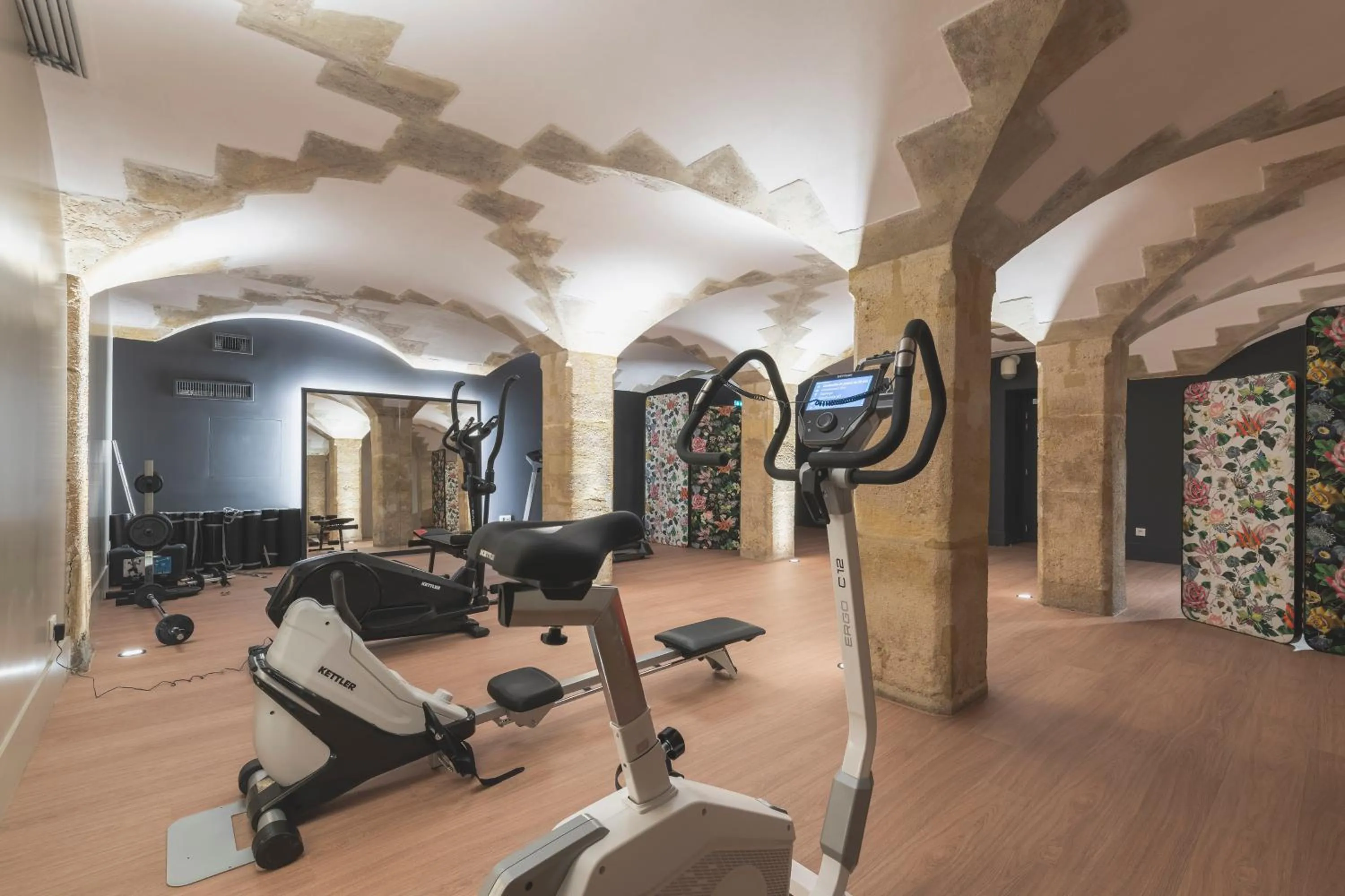 Fitness centre/facilities in Hôtel Belleval