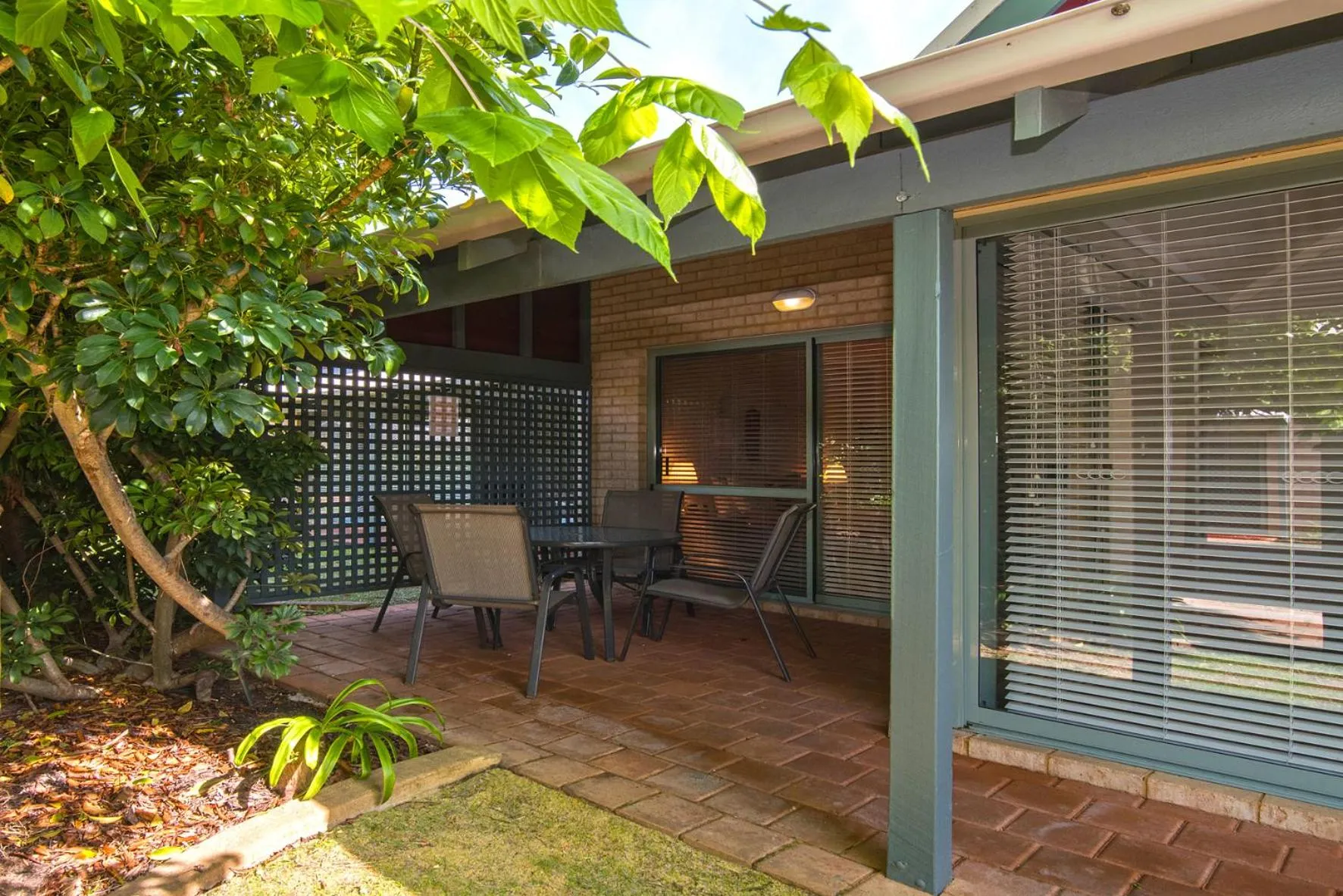 Bayshore Beachside Resort