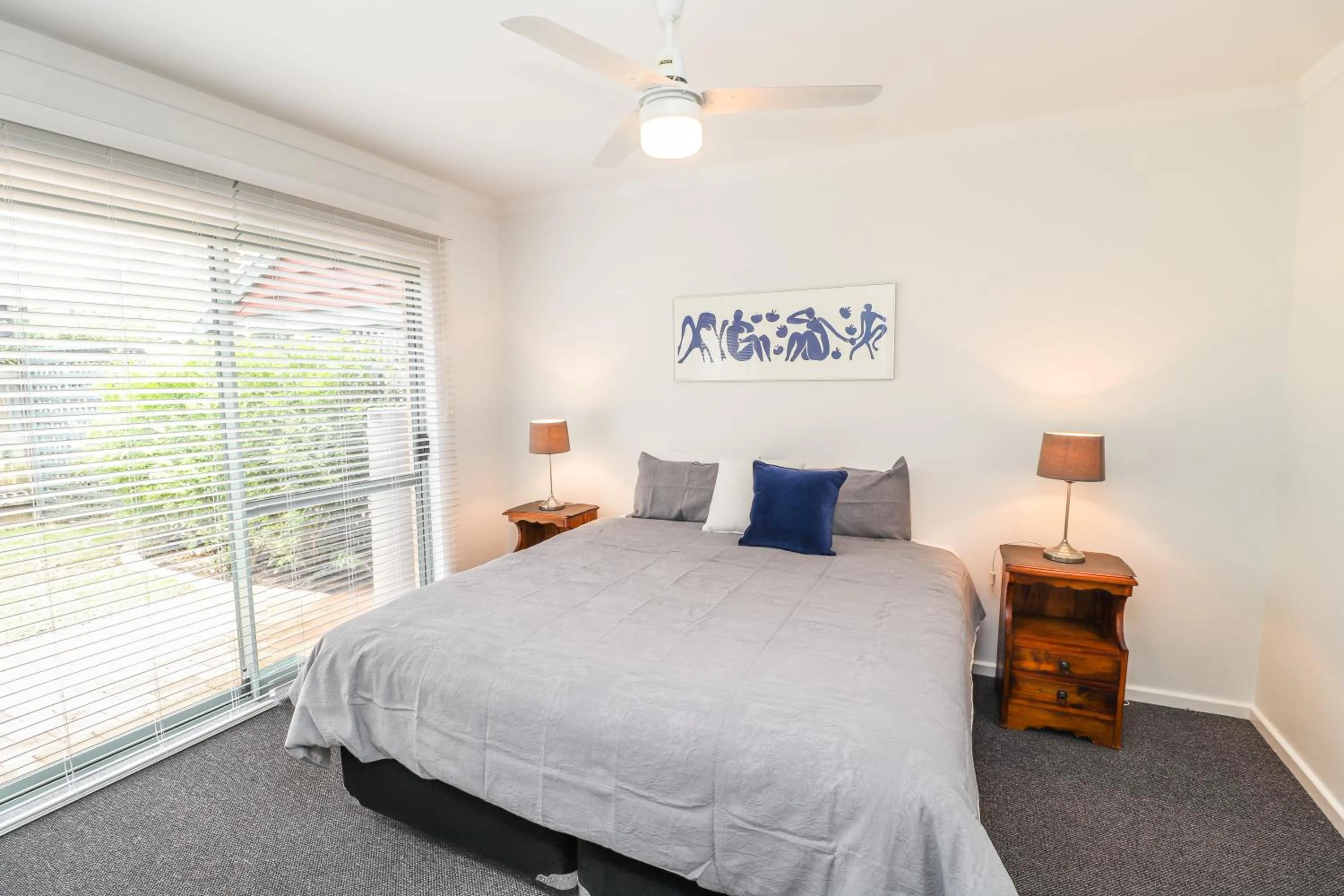 Bedroom, Bed in Bayshore Beachside Resort