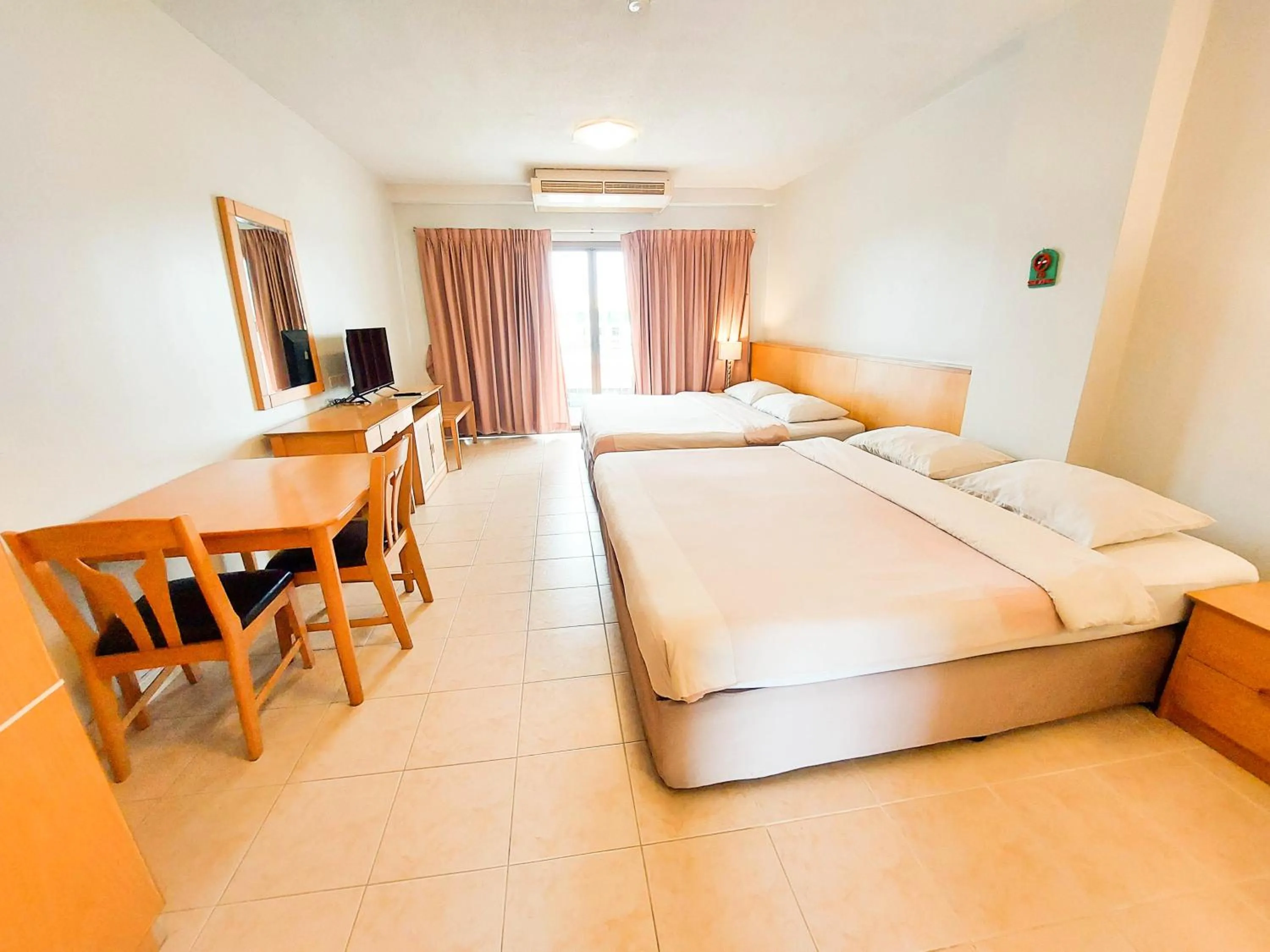 Bedroom in Diamond City Place