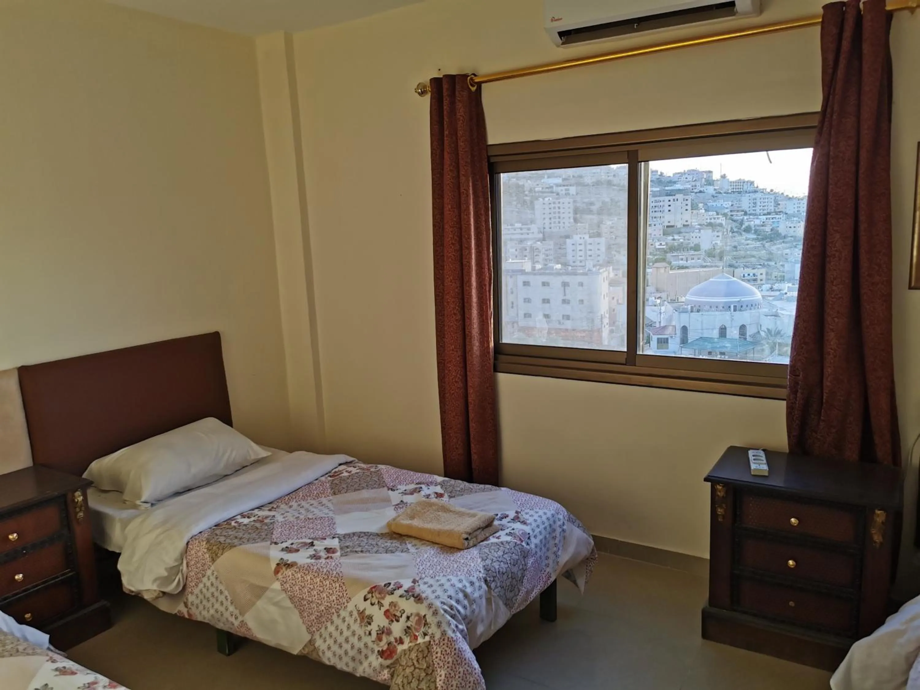 View (from property/room), Bed in Petra Gate Hotel