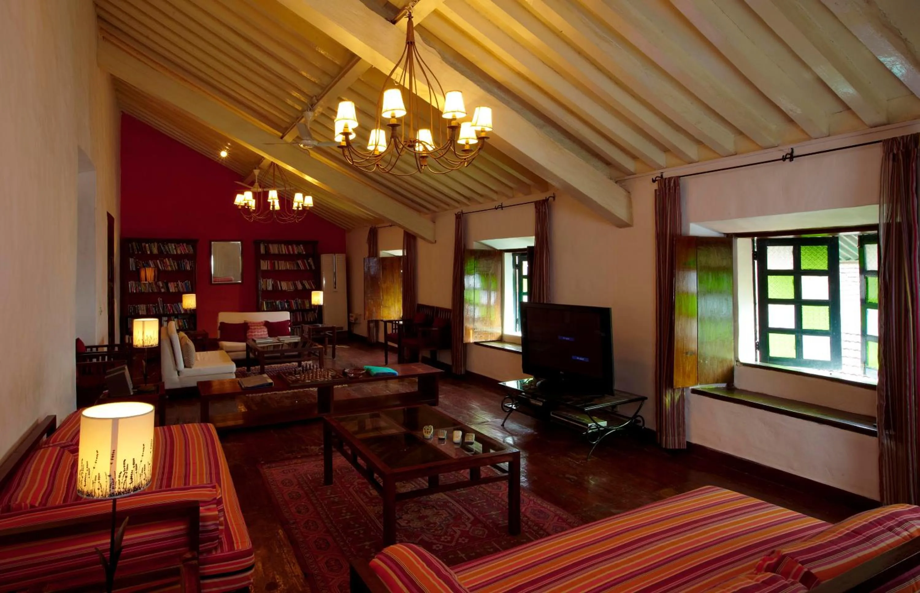 Library in Siolim House