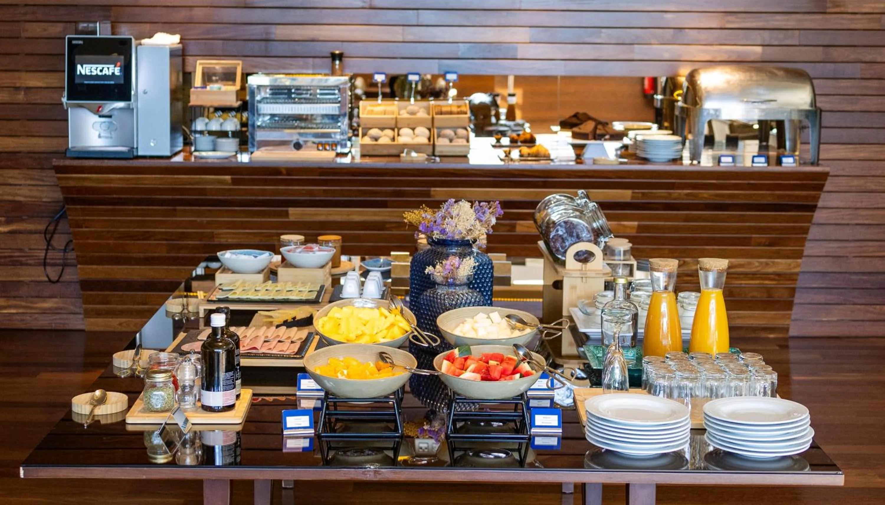 Breakfast in 4615 Hotel