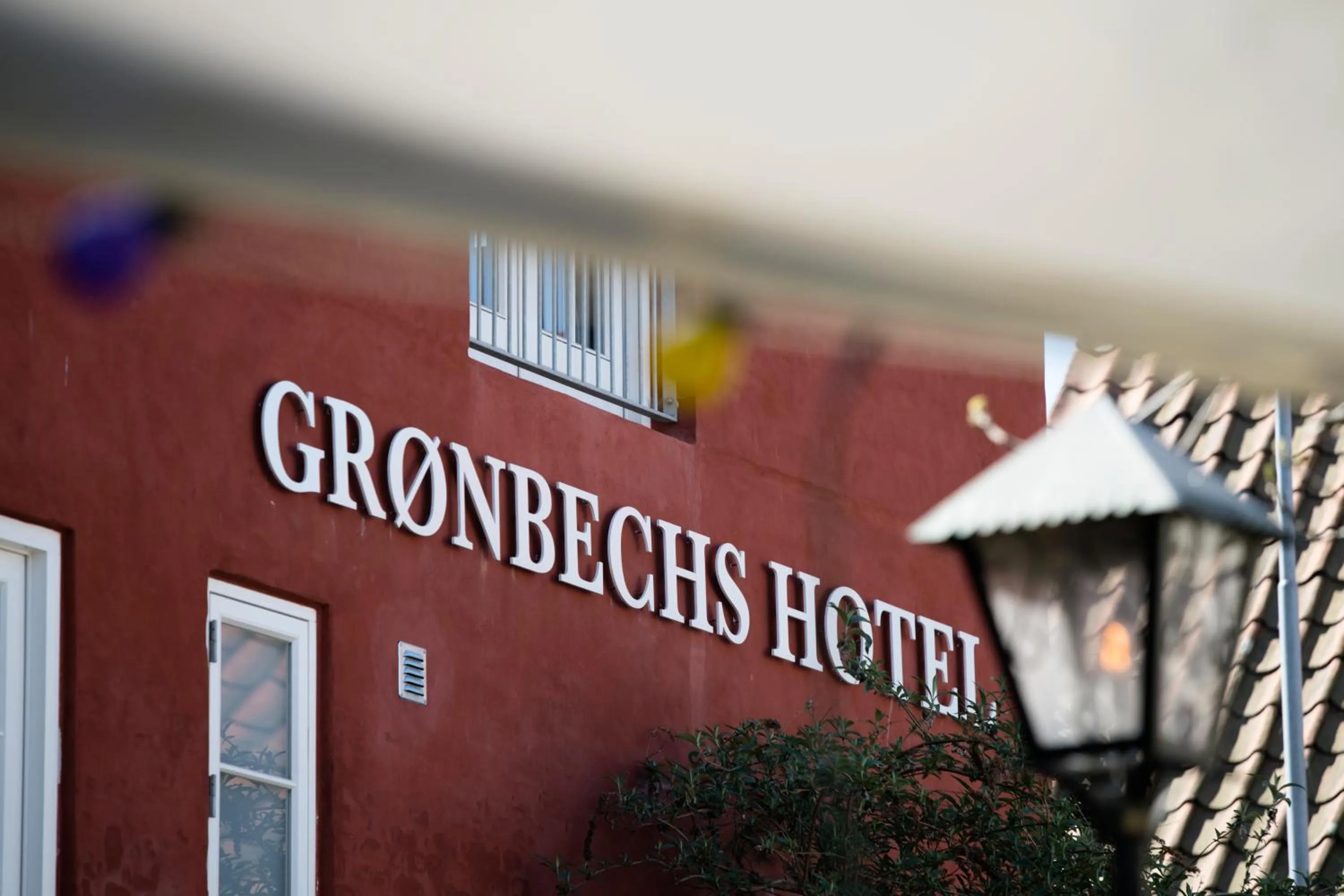 Facade/entrance in Grønbechs Hotel
