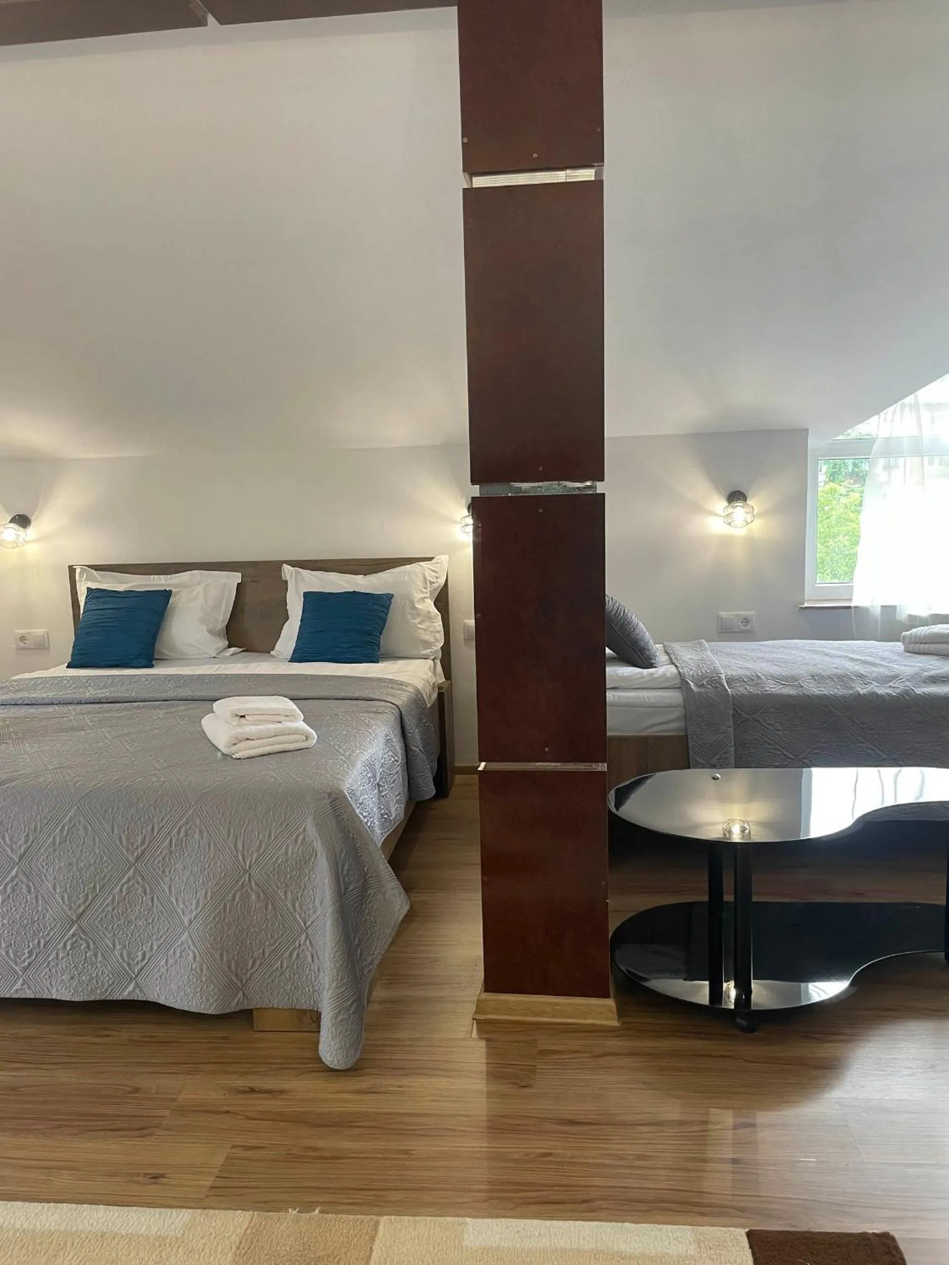 Bed in Motel Maestro