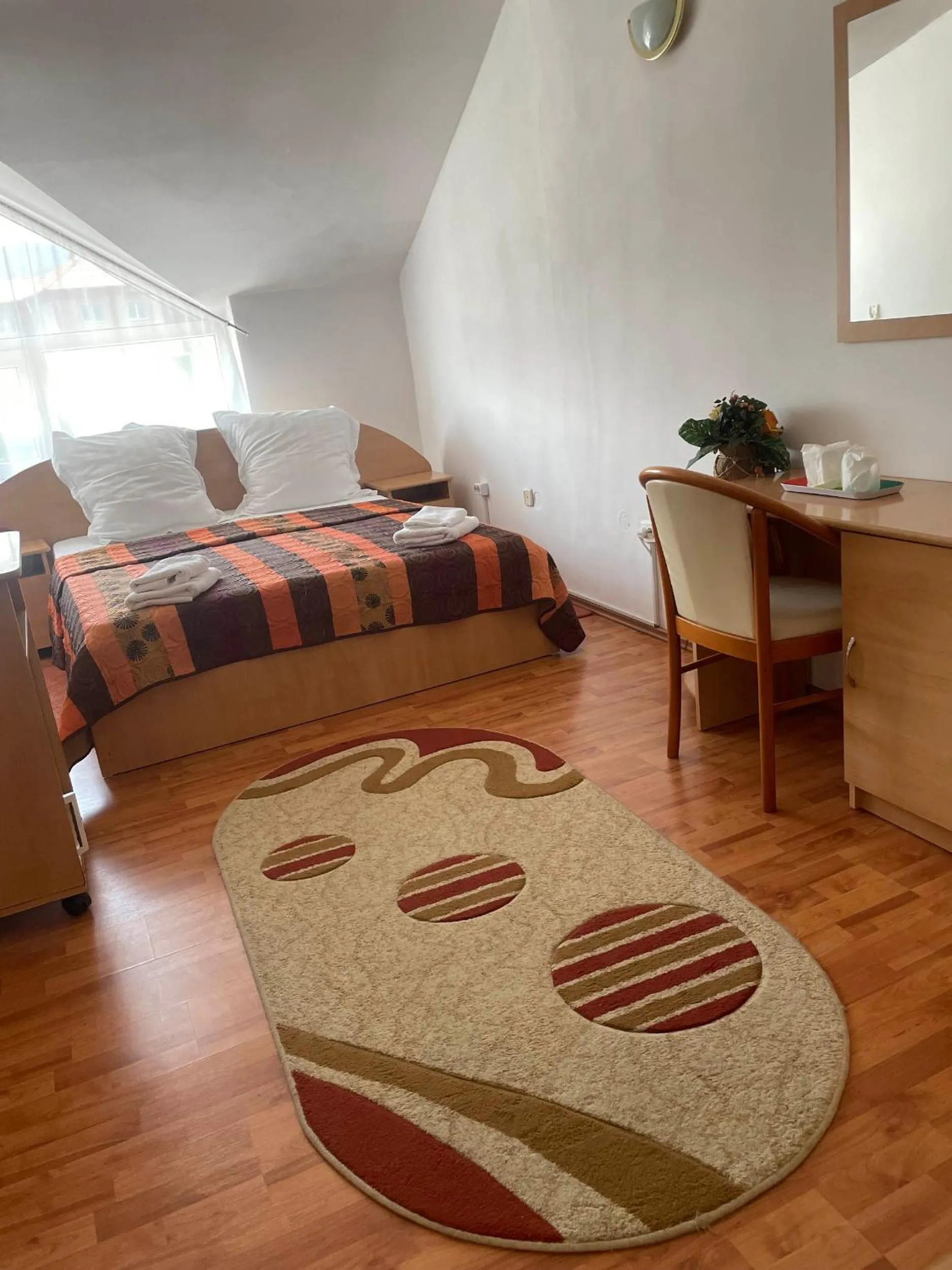 Bed in Motel Maestro