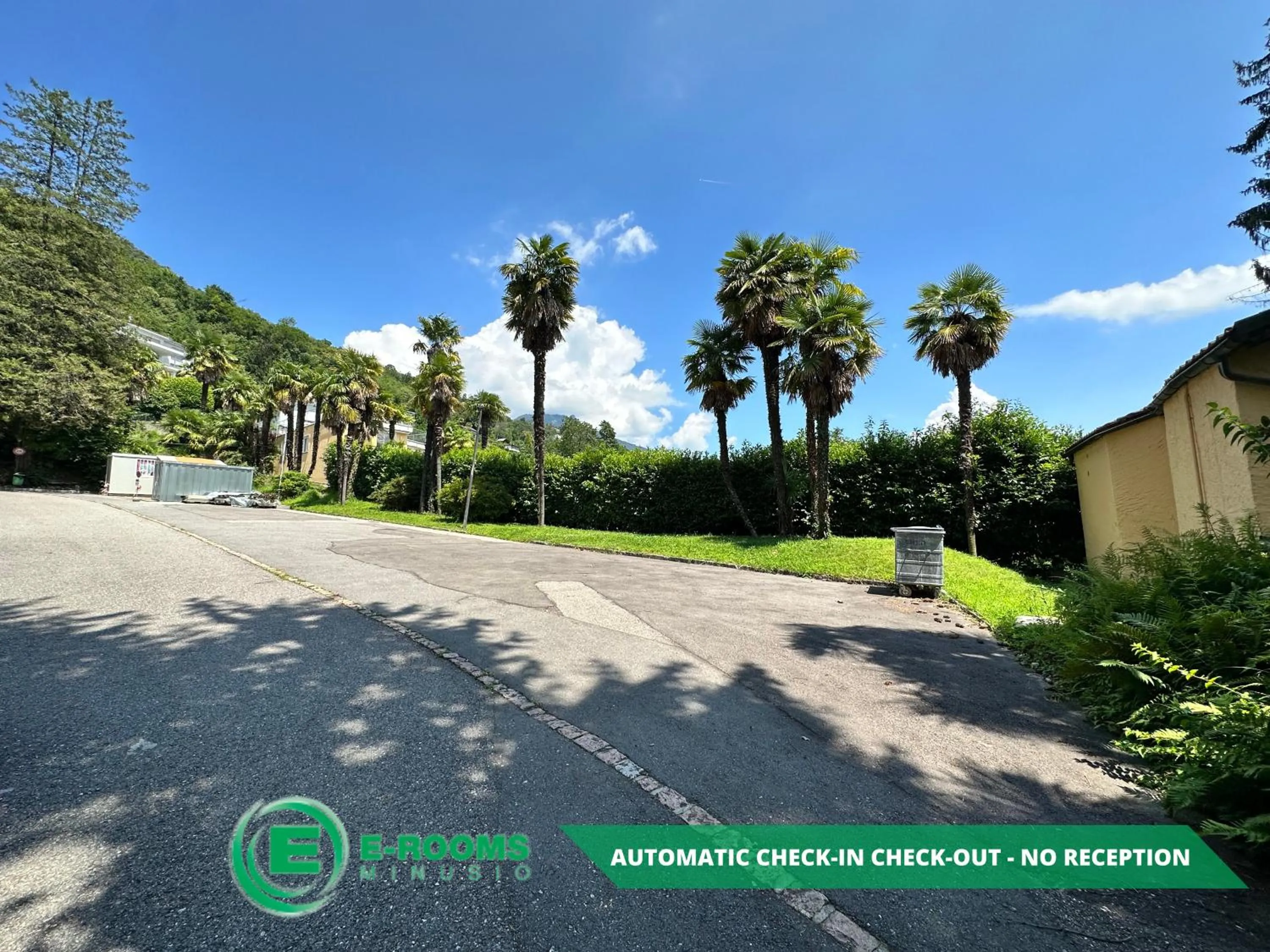 Street view in E-Rooms Minusio