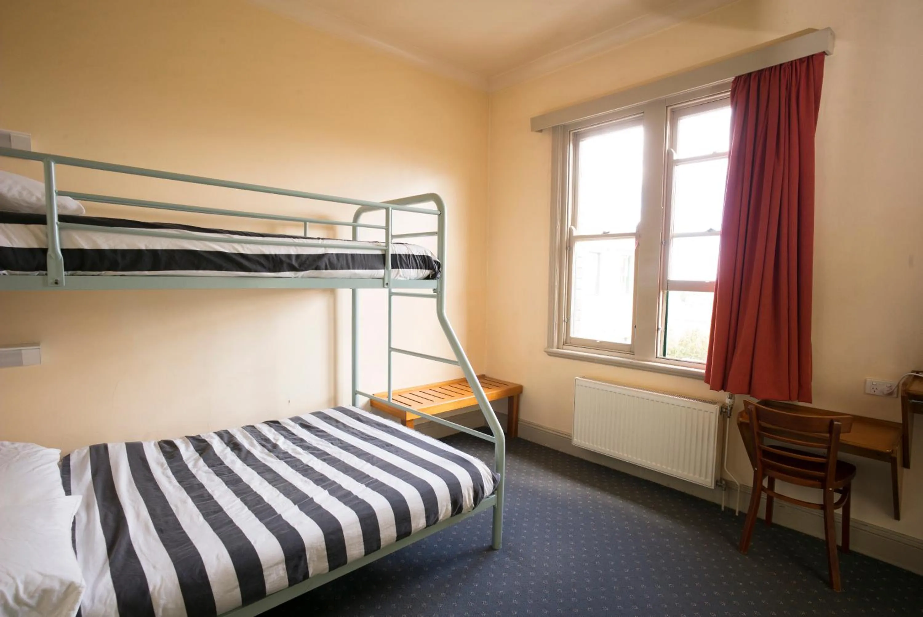 Double Ensuite in YHA Blue Mountains Katoomba