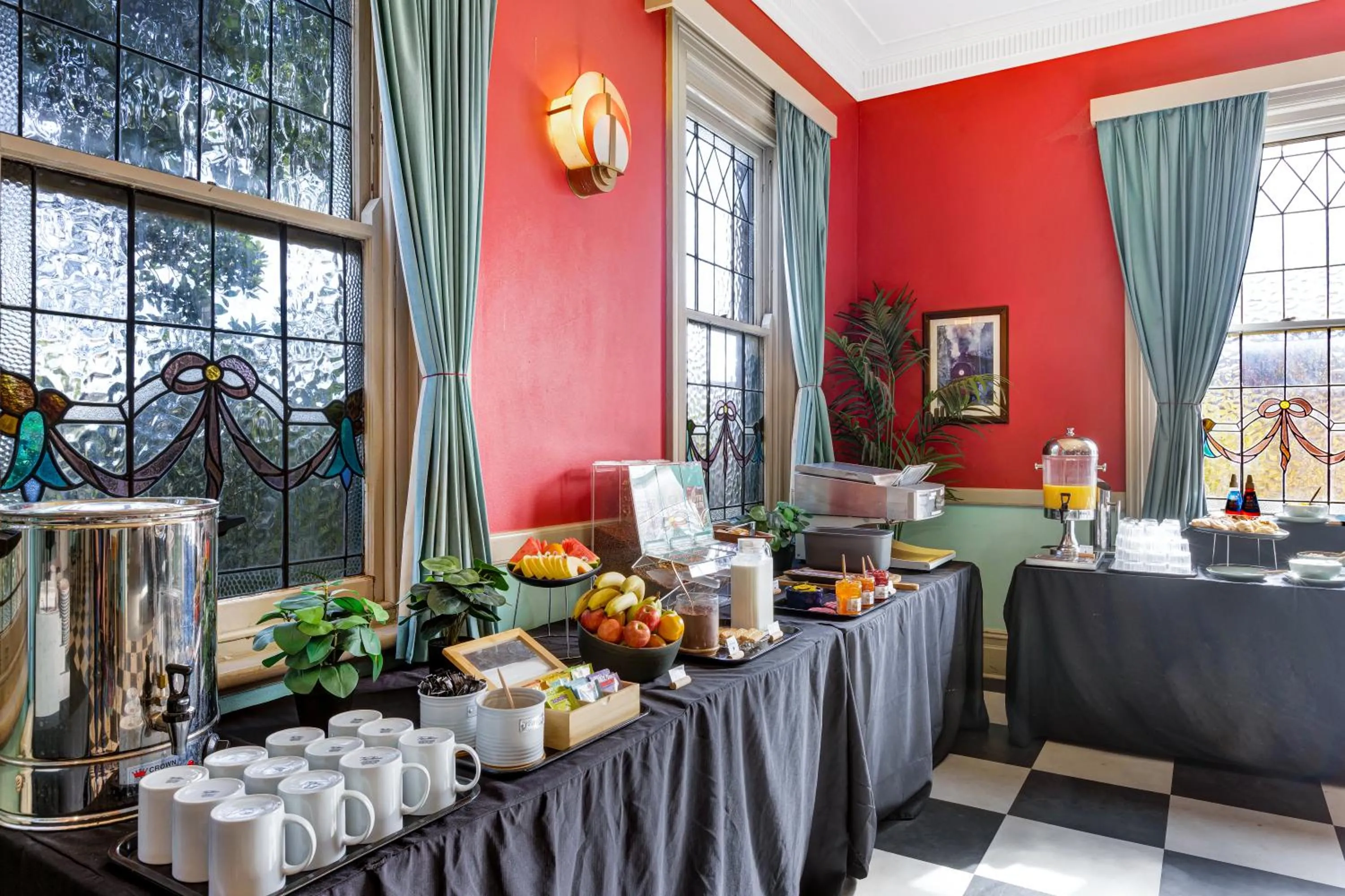 Breakfast in YHA Blue Mountains Katoomba