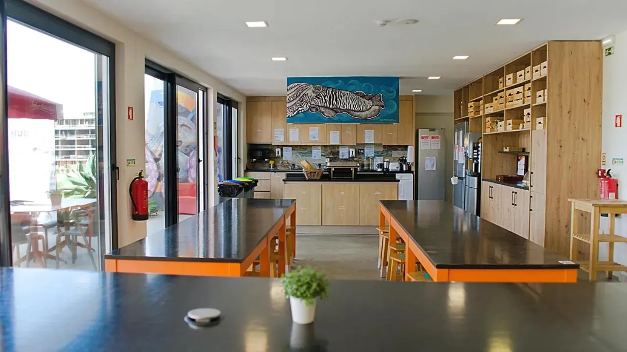 Kitchen or kitchenette in WOT Ericeira Surf Social