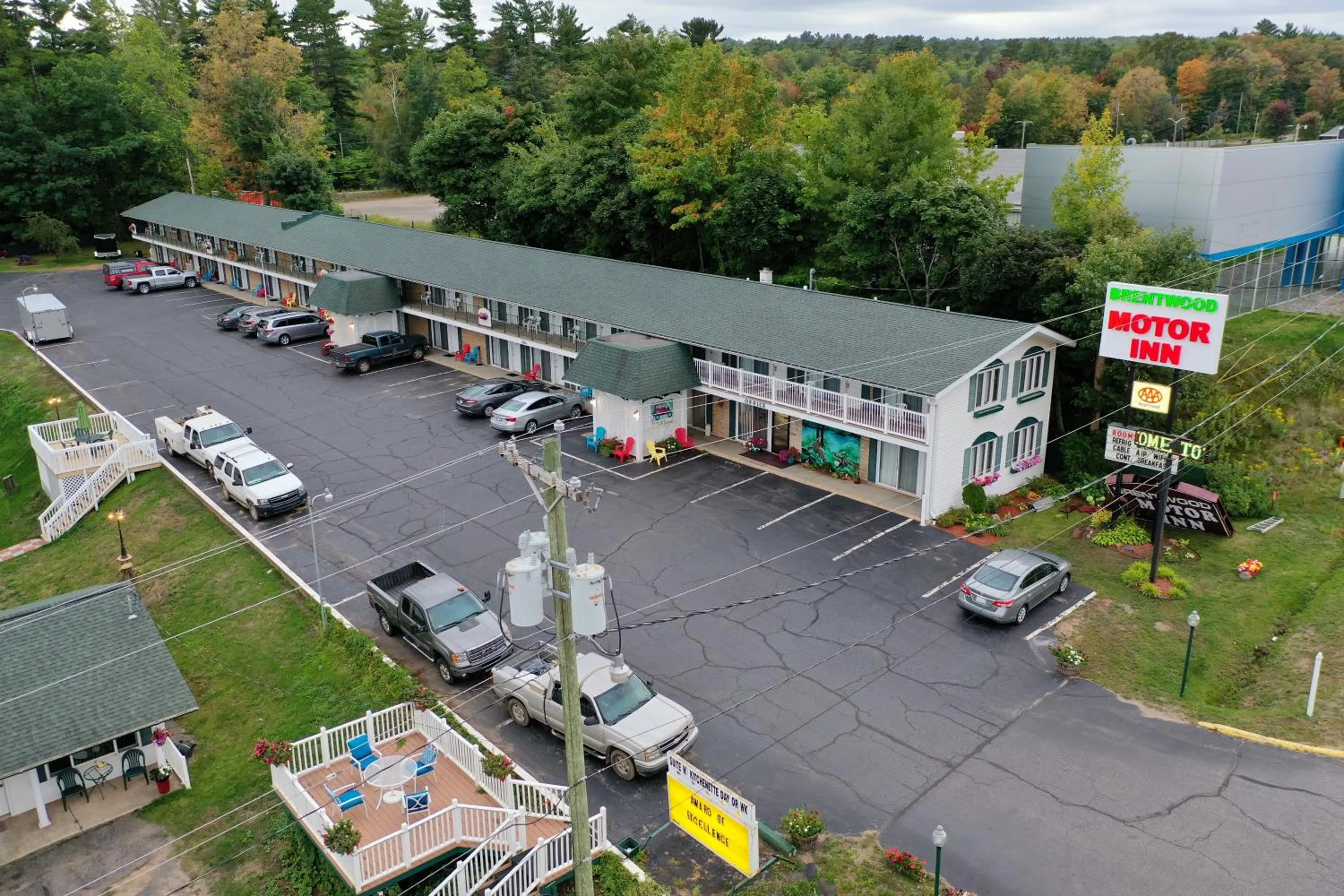 Property building in Brentwood Motor Inn