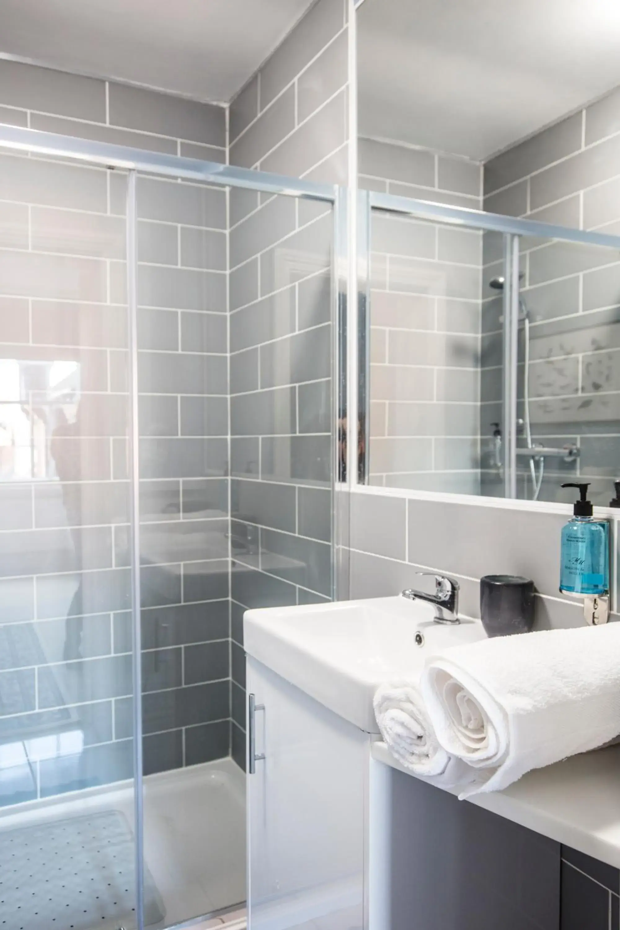 Deluxe Double Room - single occupancy in Bournville House & Cafe Deluxe Double Room - single occupancy in Bournville House & Cafe